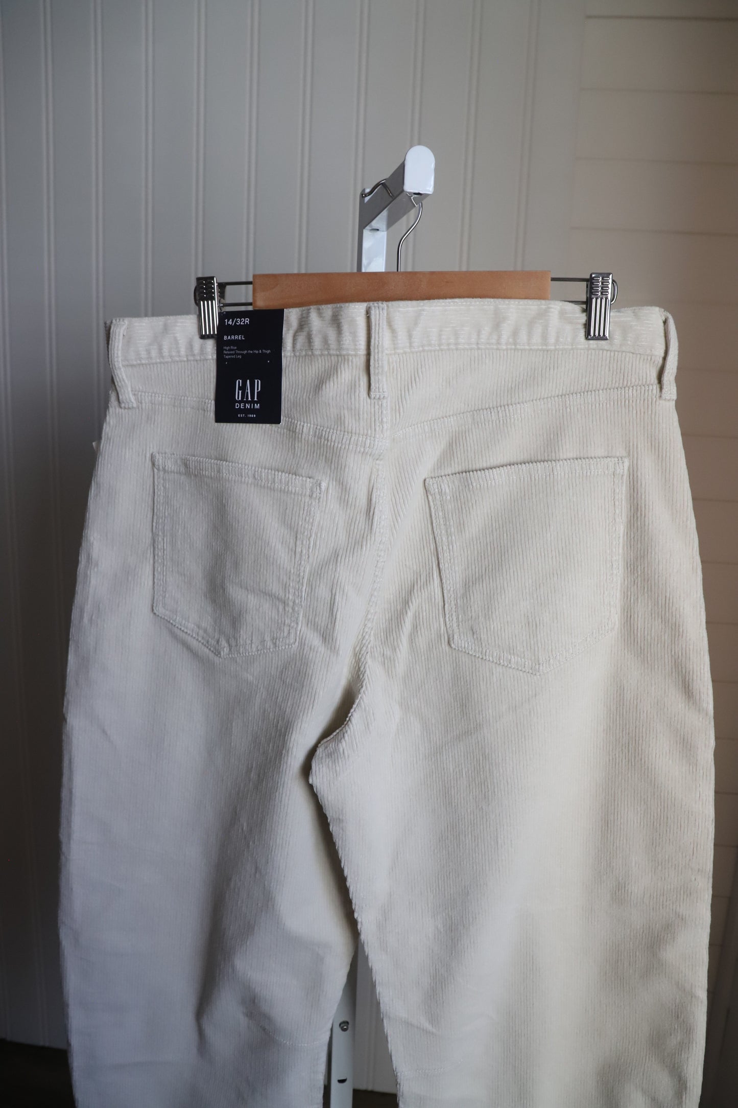 NWT Gap corduroy barrel leg pants size 14