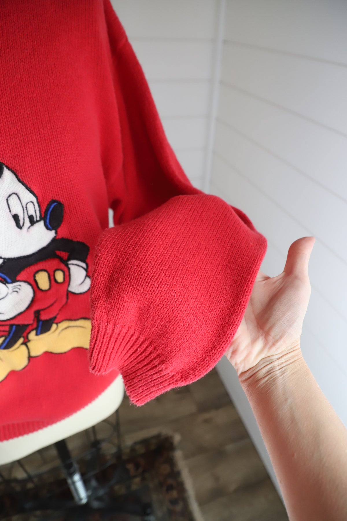 Vintage 90’s Mickey sweater size L