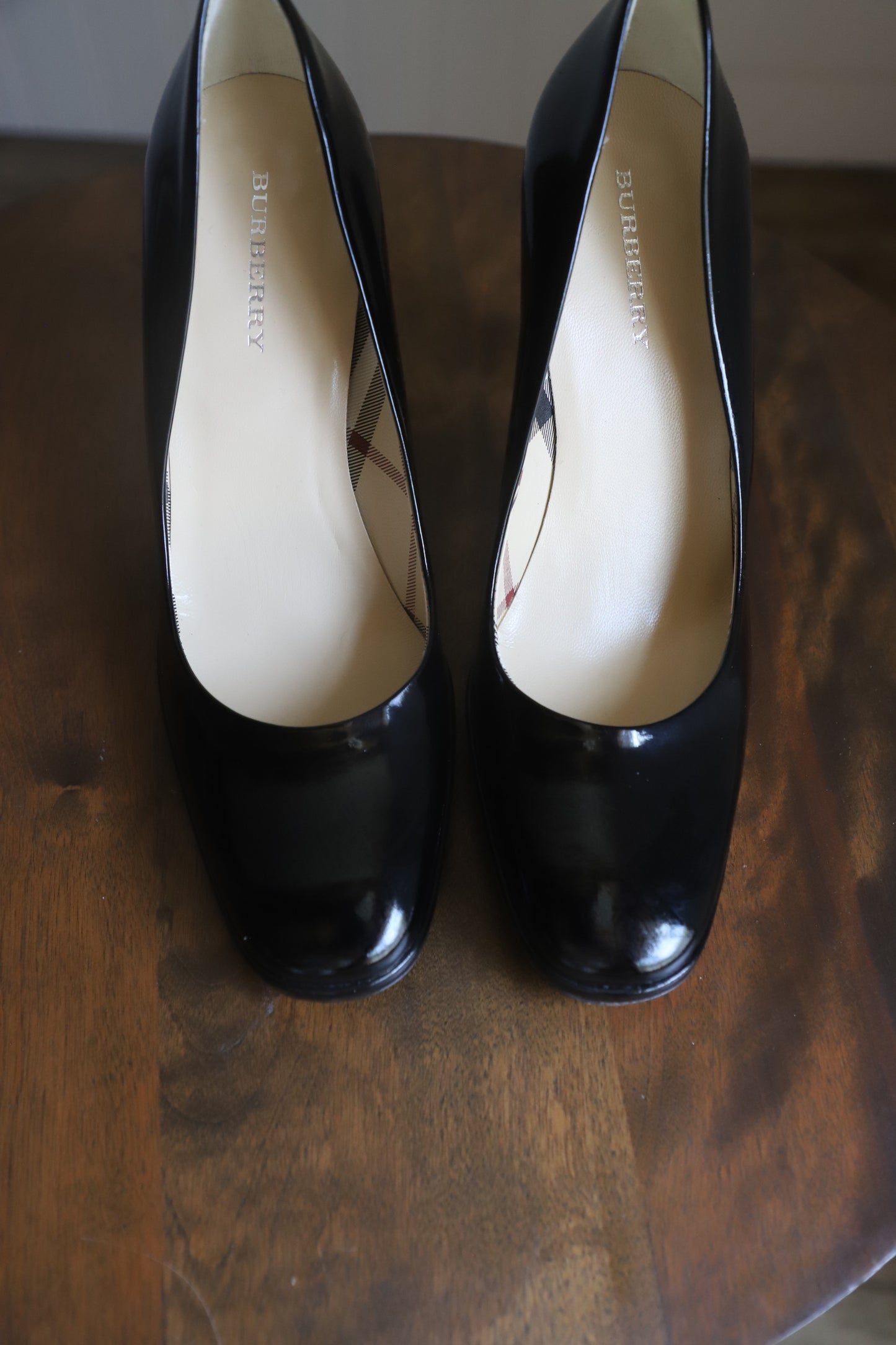 Burberry patent leather heels size 37.5