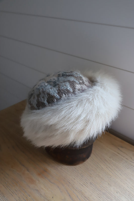 Vintage faux fur trimmed hat