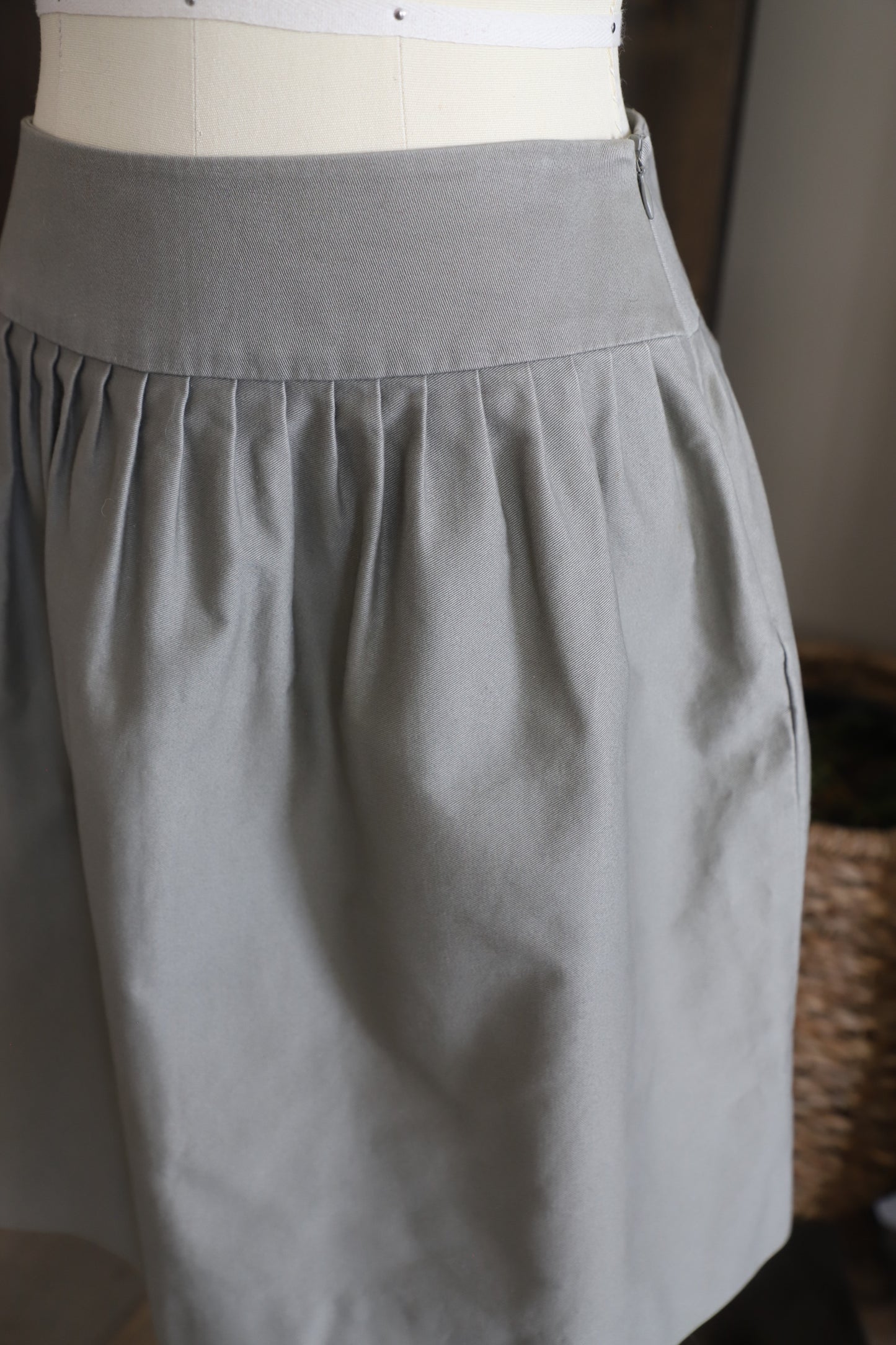 Sylvia Heisel cotton/silk skirt size 2