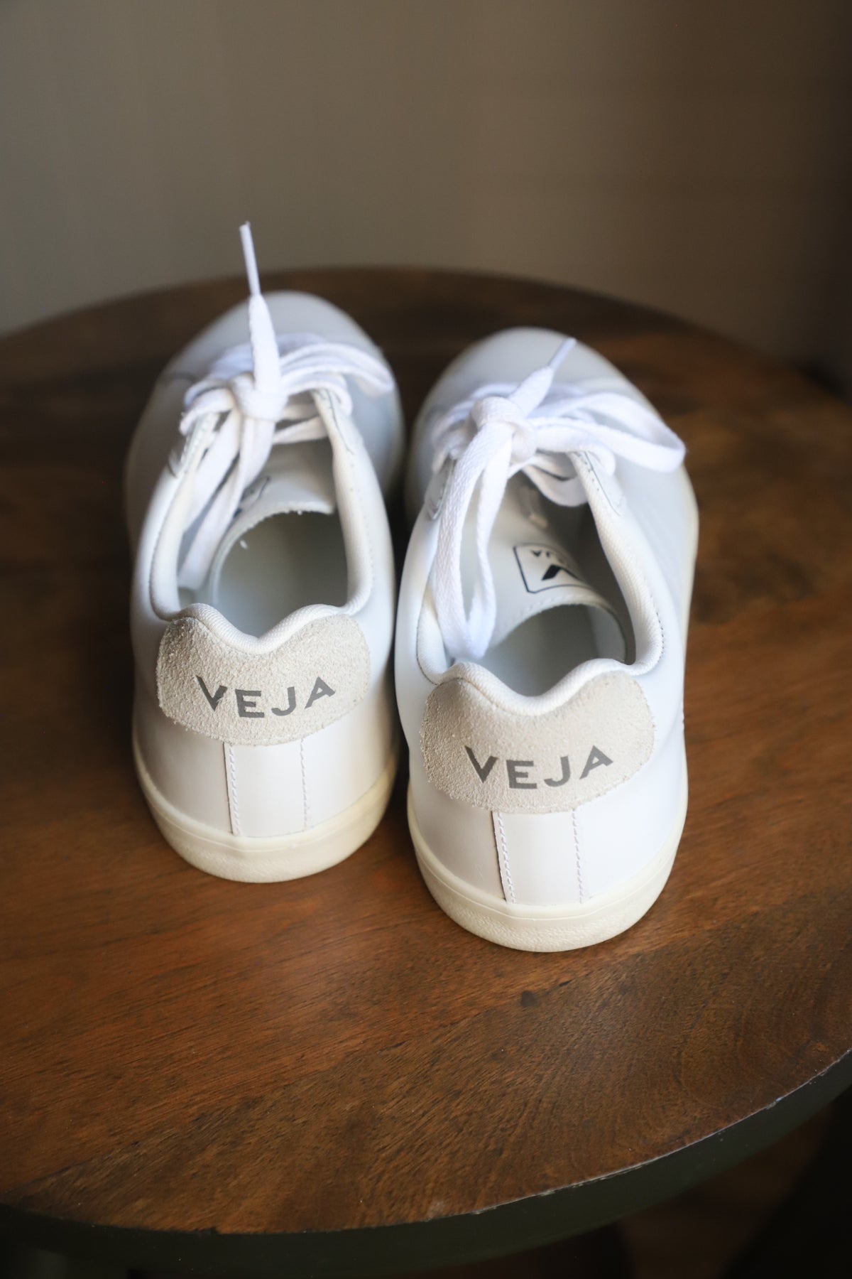 Classic Veja sneakers size 8