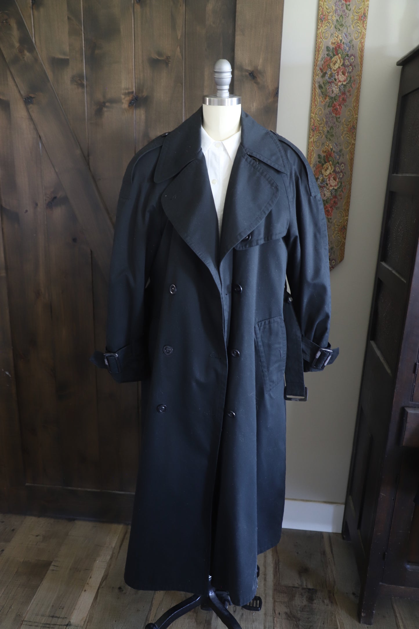 Vintage London Fog lined trench size 10