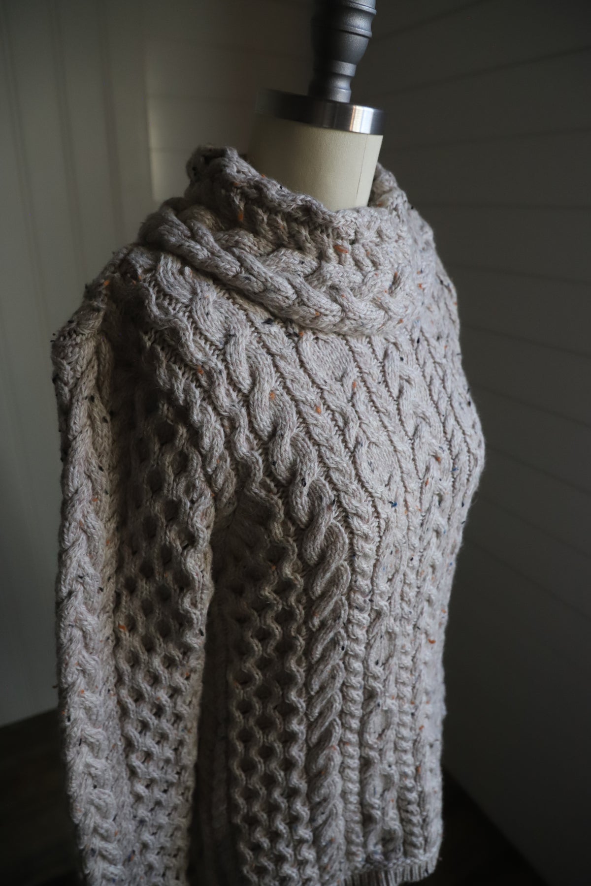 Irish wool sweater size small