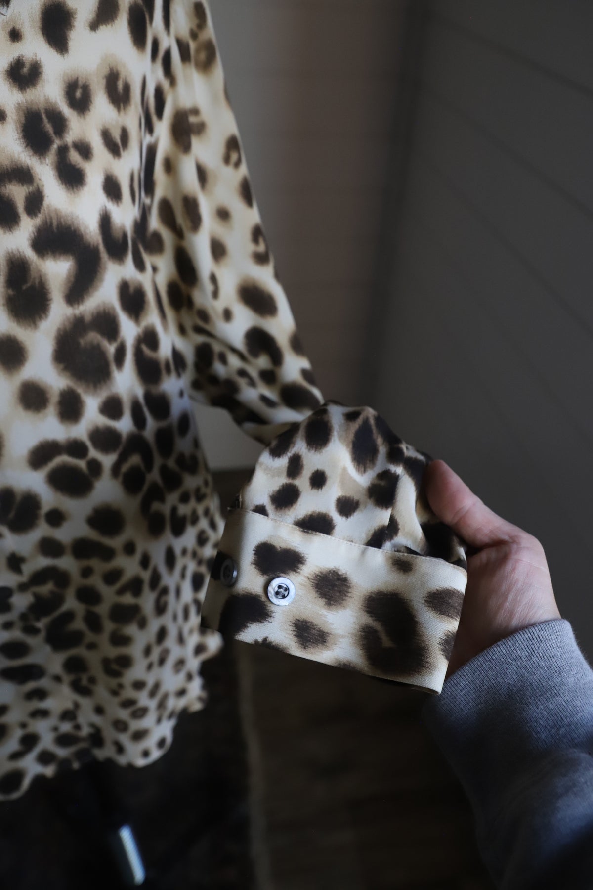 Vintage 100% silk leopard print shirt size 10