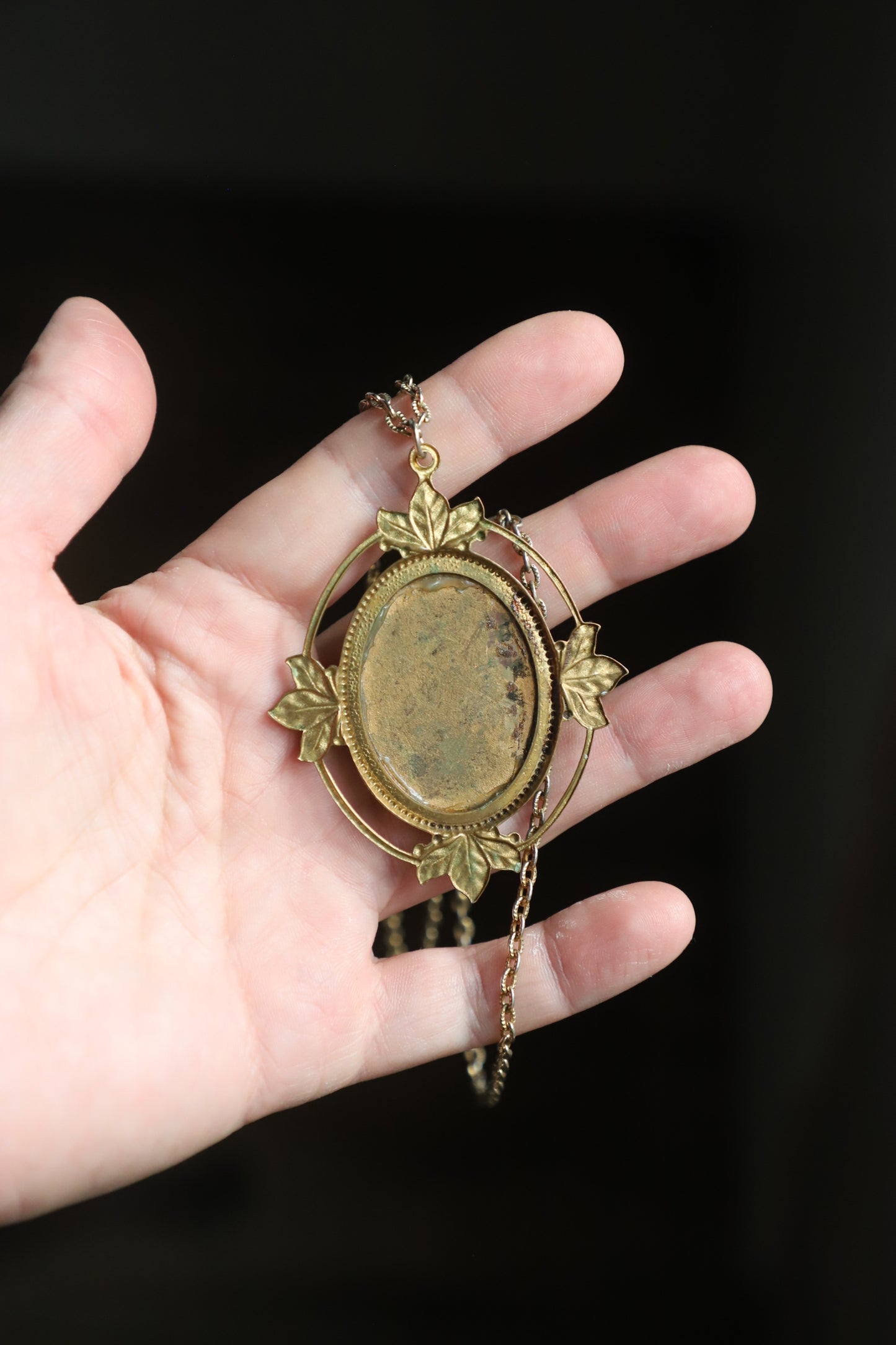Vintage floral pendant necklace