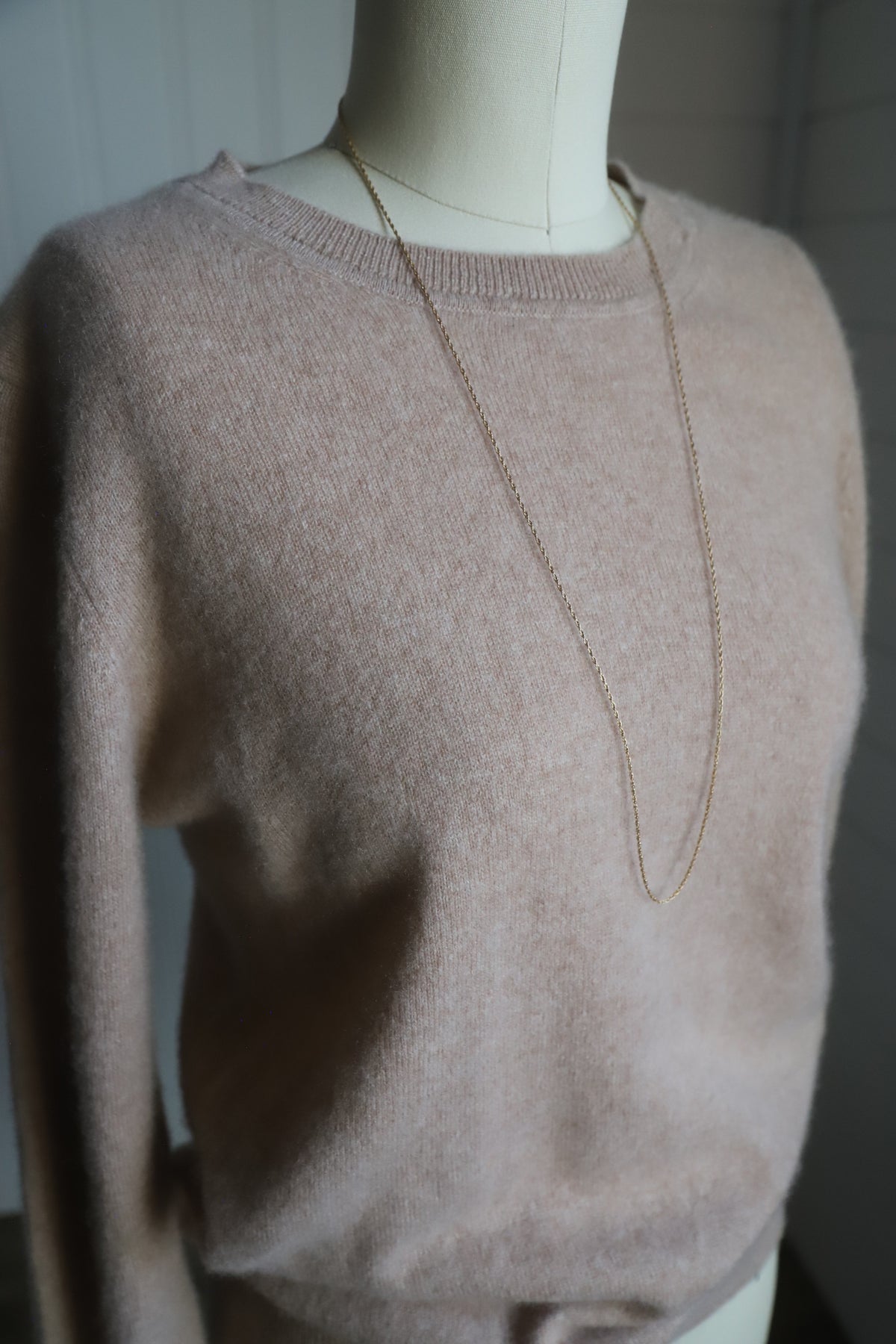 Tahari 100% cashmere sweater size L