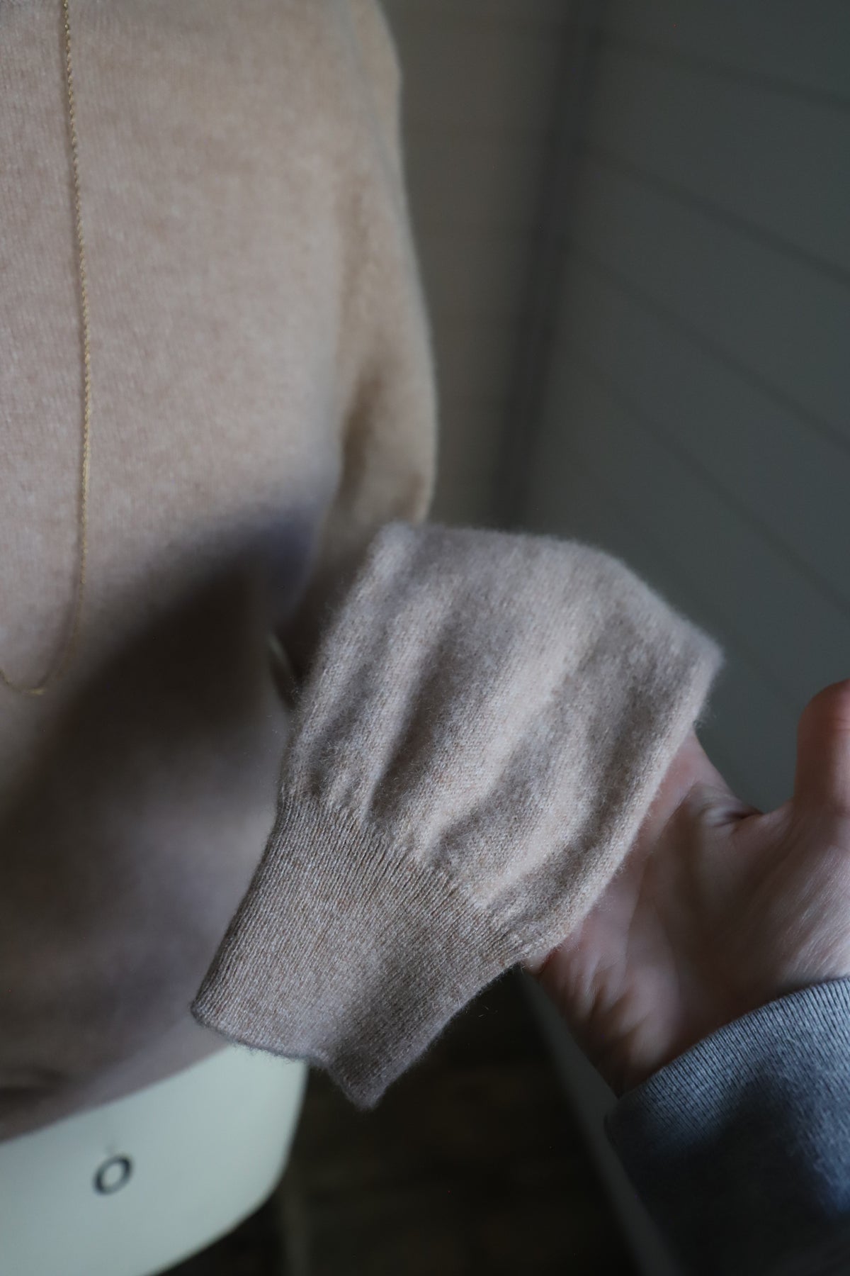 Tahari 100% cashmere sweater size L