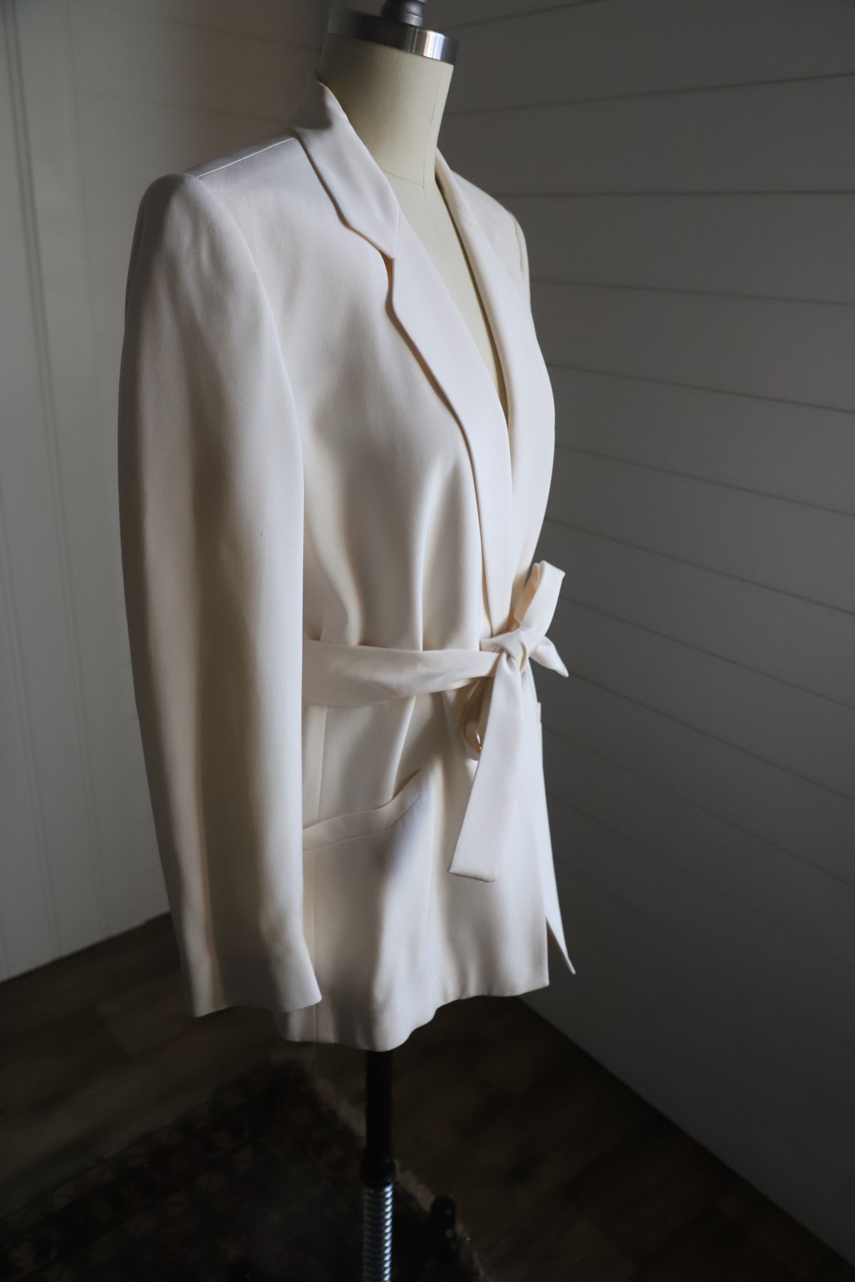 Vintage deadstock (NWT) Liz Claiborne silk blazer with belt