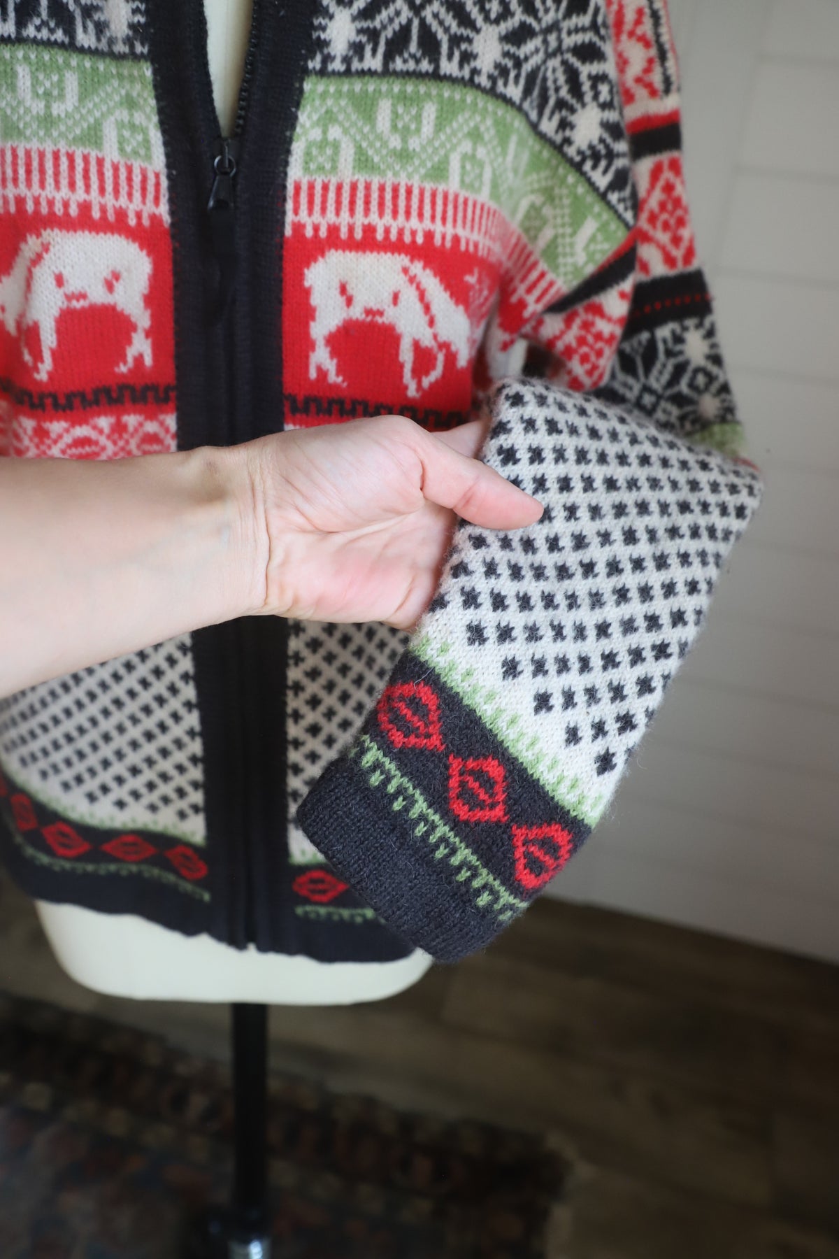 Wool zip up sweater with Reindeer design