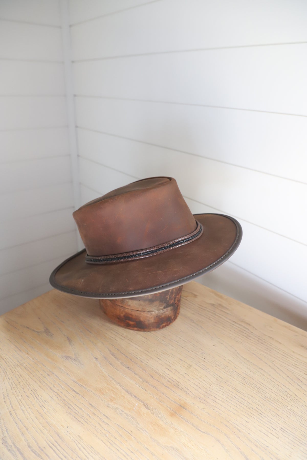 USA made leather hat size M
