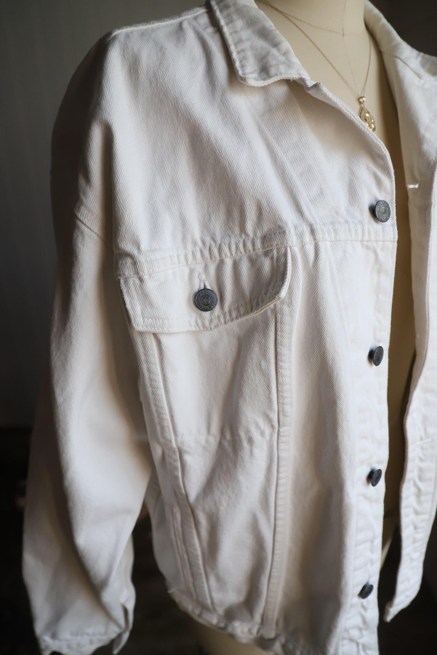 Vintage early 90’s Gap denim jacket (see description for sizing)