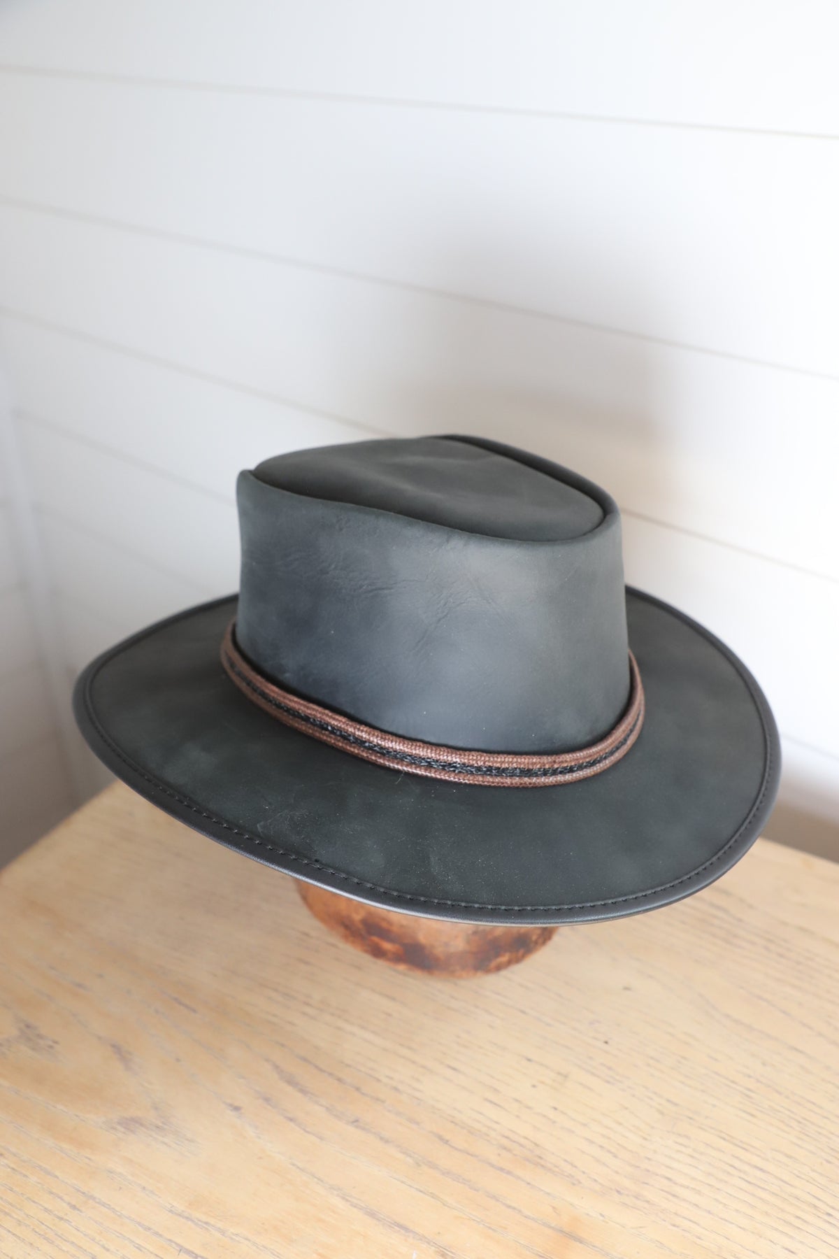 Overland made in USA leather hat size medium