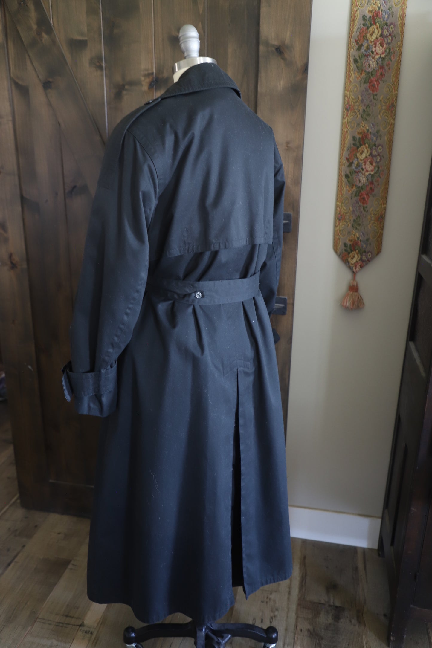 Vintage London Fog lined trench size 10