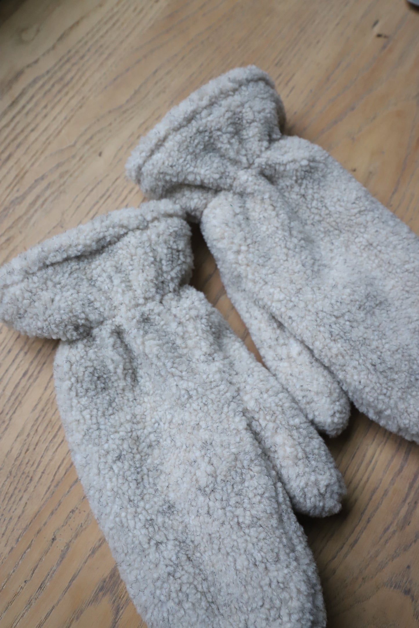 Vintage Talbots Sherpa gloves