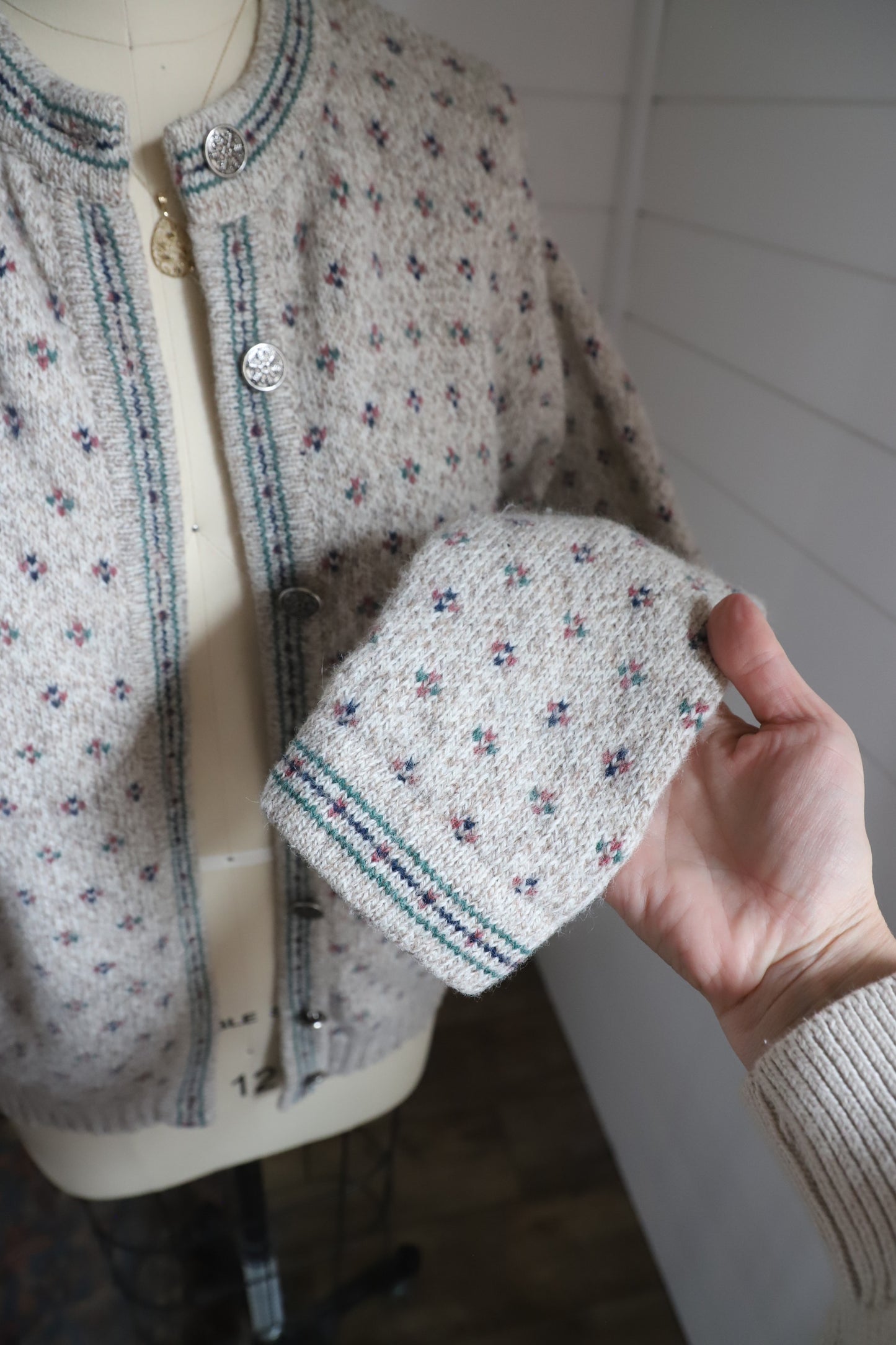Vintage Eddie Bauer wool blend cardigan size M