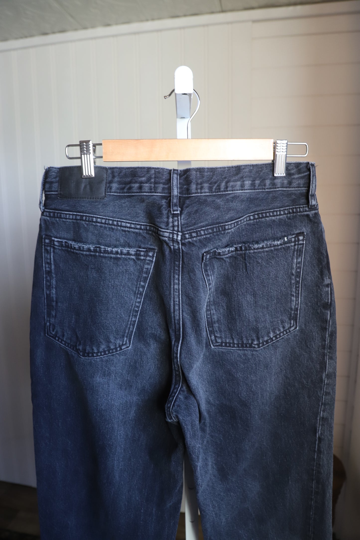 Everlane 90’s way high jeans, organic cotton! Size 29