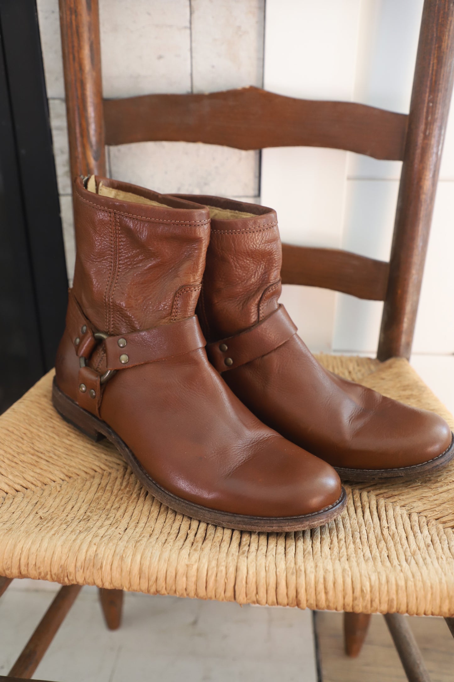 Frye Phillip Harness boots size 9.5