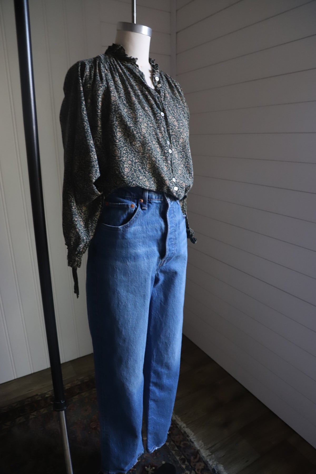 Levi Ribcage Straight Ankle denim size 31