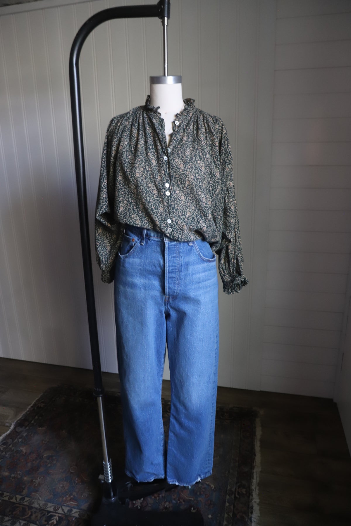 Doen forest green paisley blouse size XS