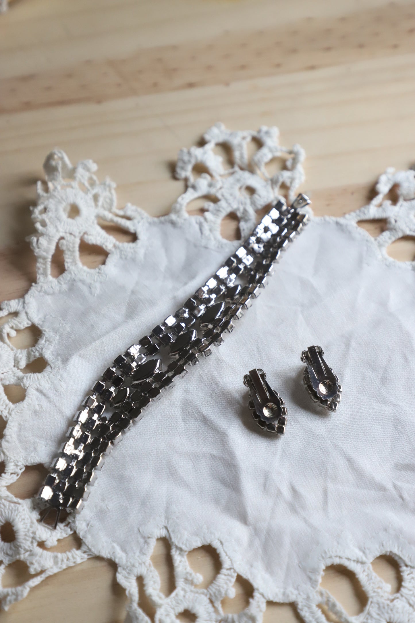 Vintage rinestone bracelet/earrings combo