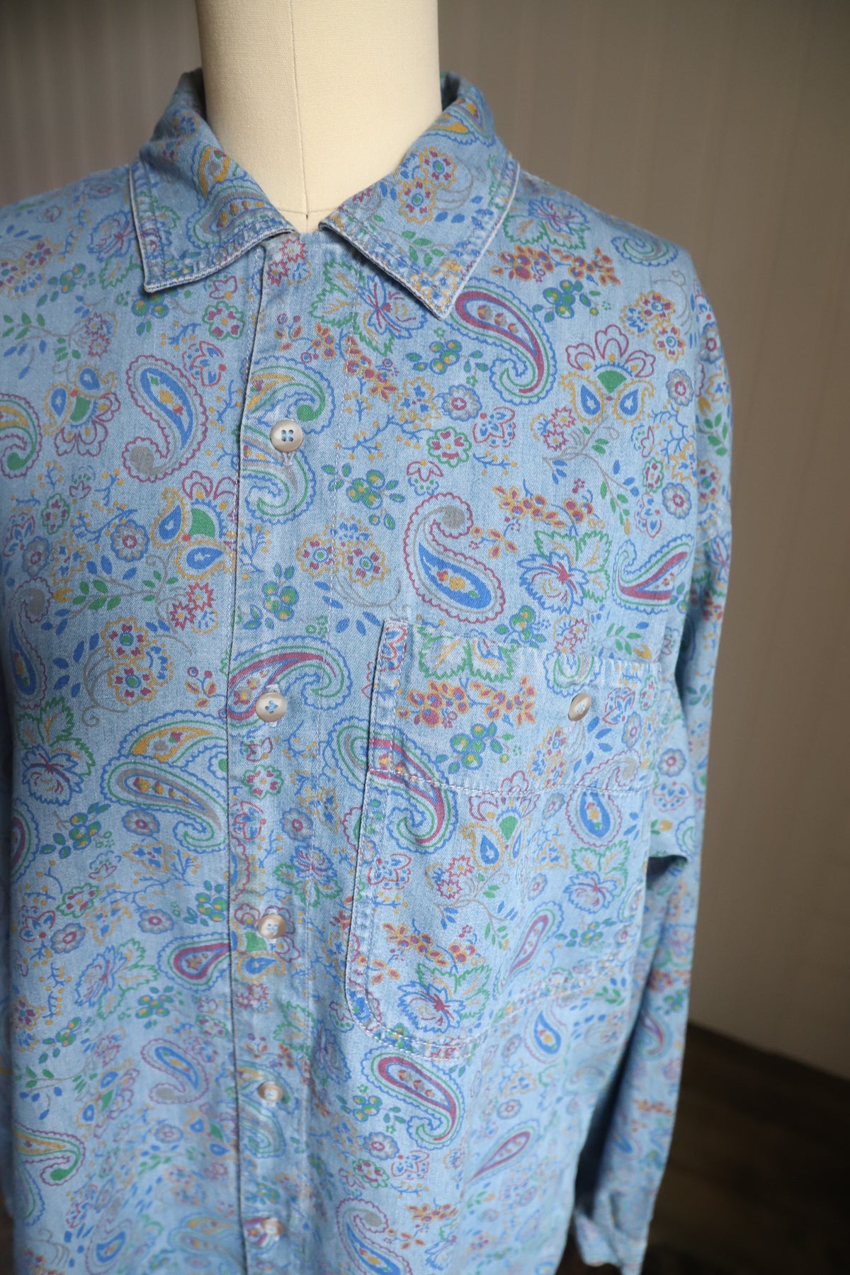 Vintage LizWear paisley chambray size S