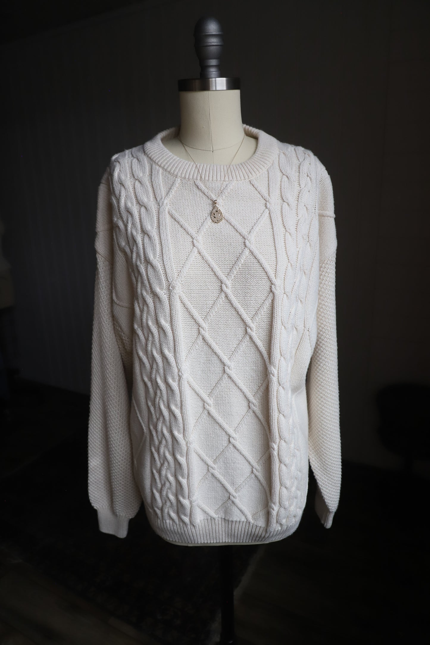 Vintage cable knit 100% cotton sweater (see description for sizing)
