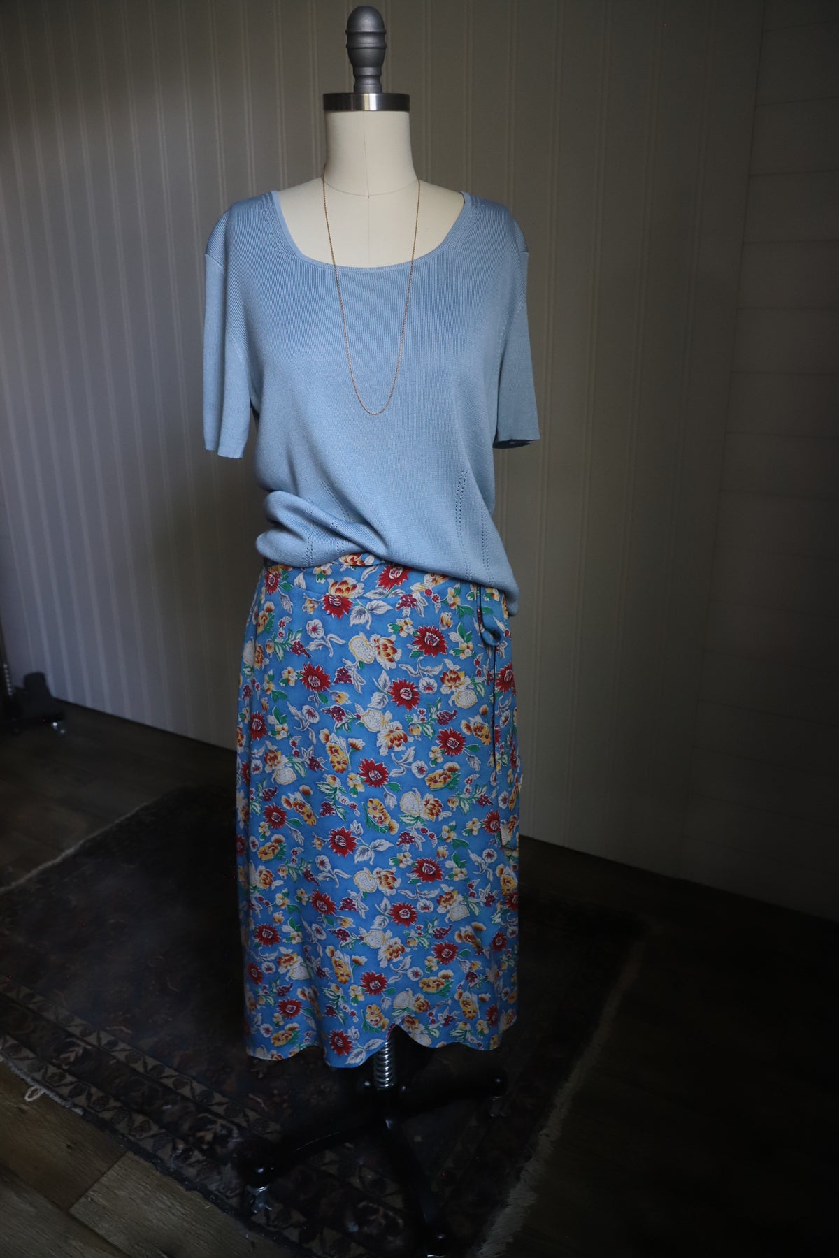 Vintage Ralph Lauren silk wrap skirt size 8P