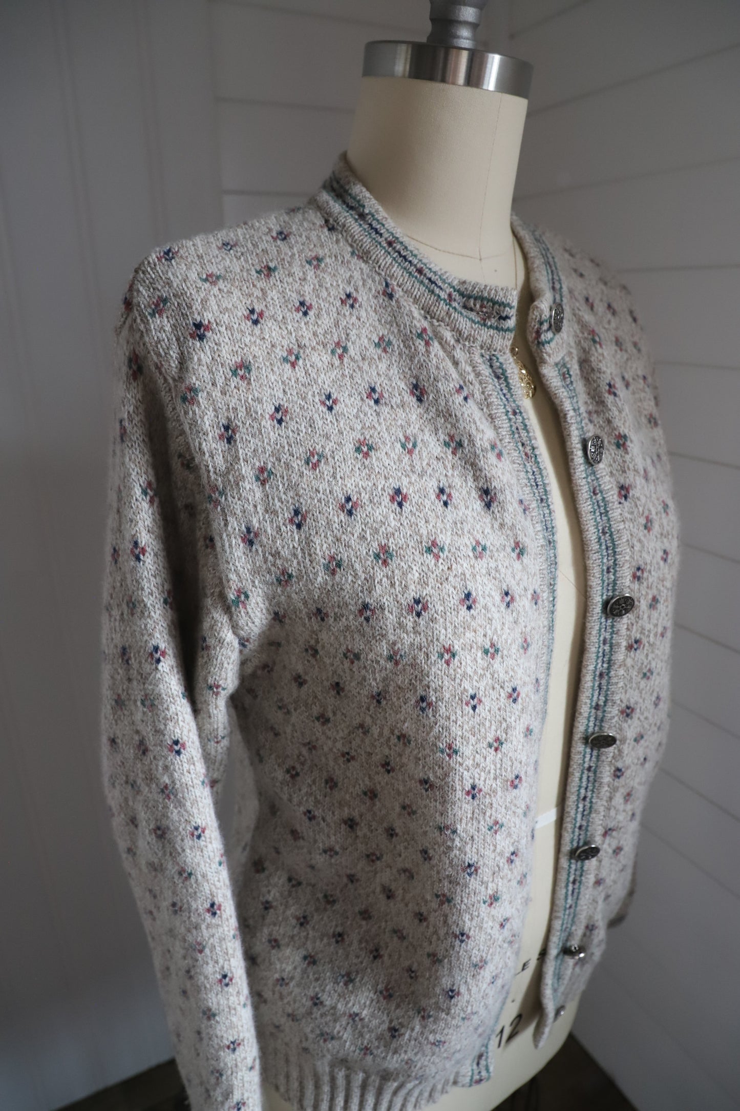 Vintage Eddie Bauer wool blend cardigan size M