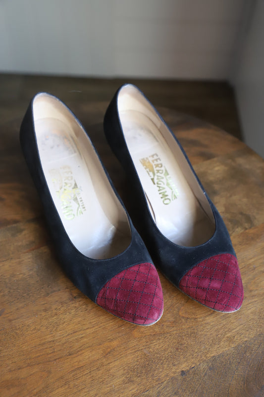 Vintage Salvatore Ferragamo suede heels size 9