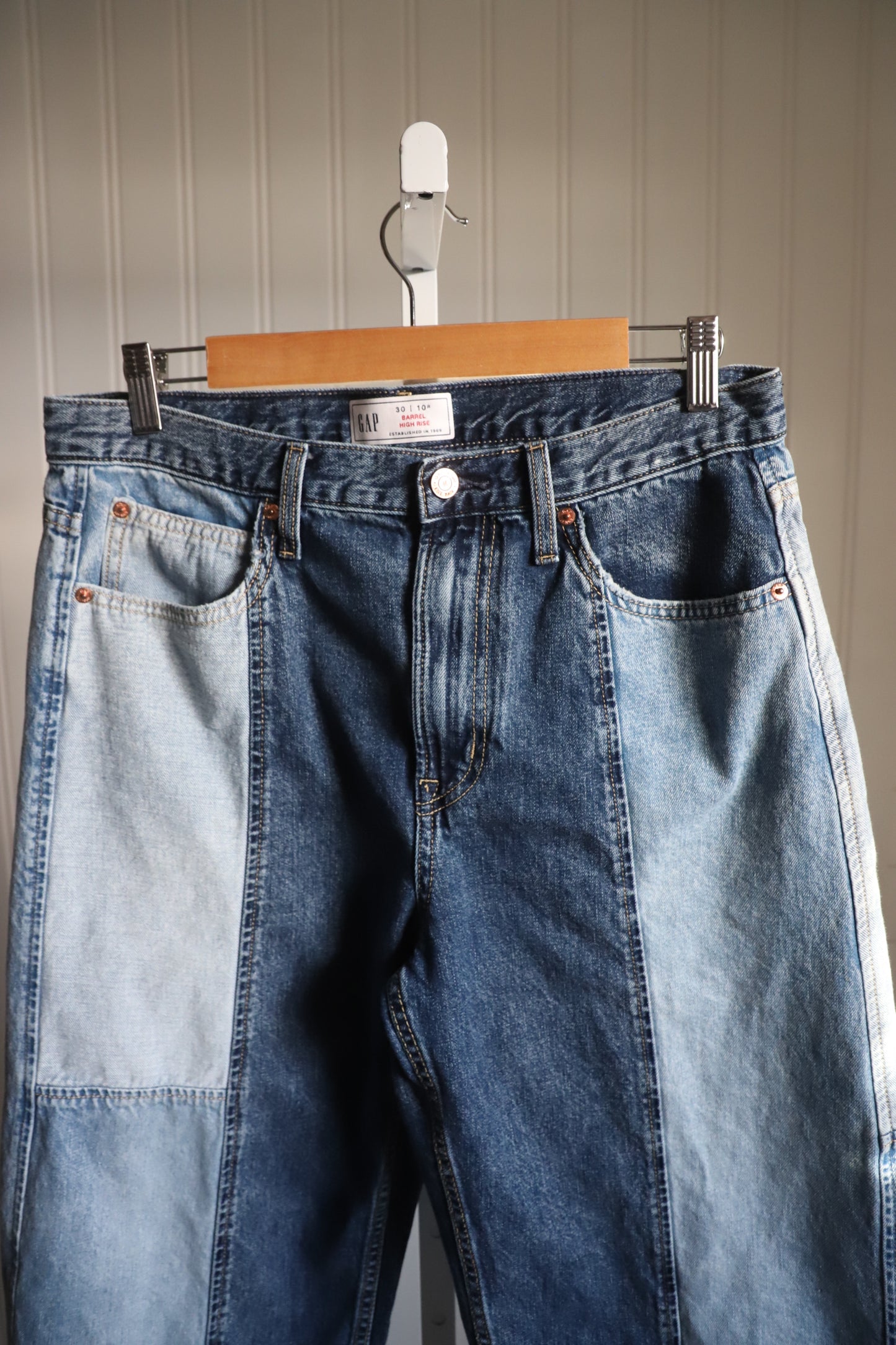 Gap patchwork barrel jeans size 10