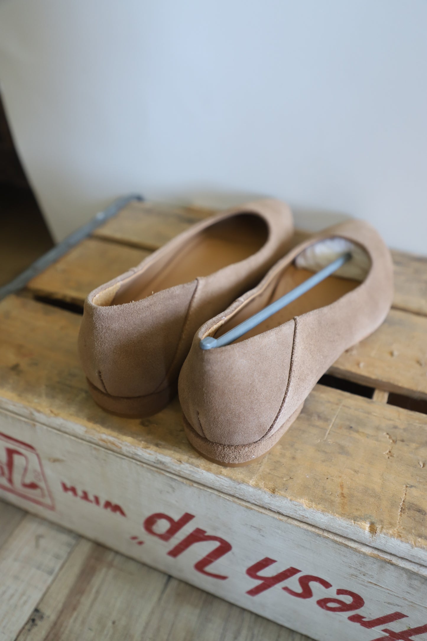 Nisolo suede flats size 9