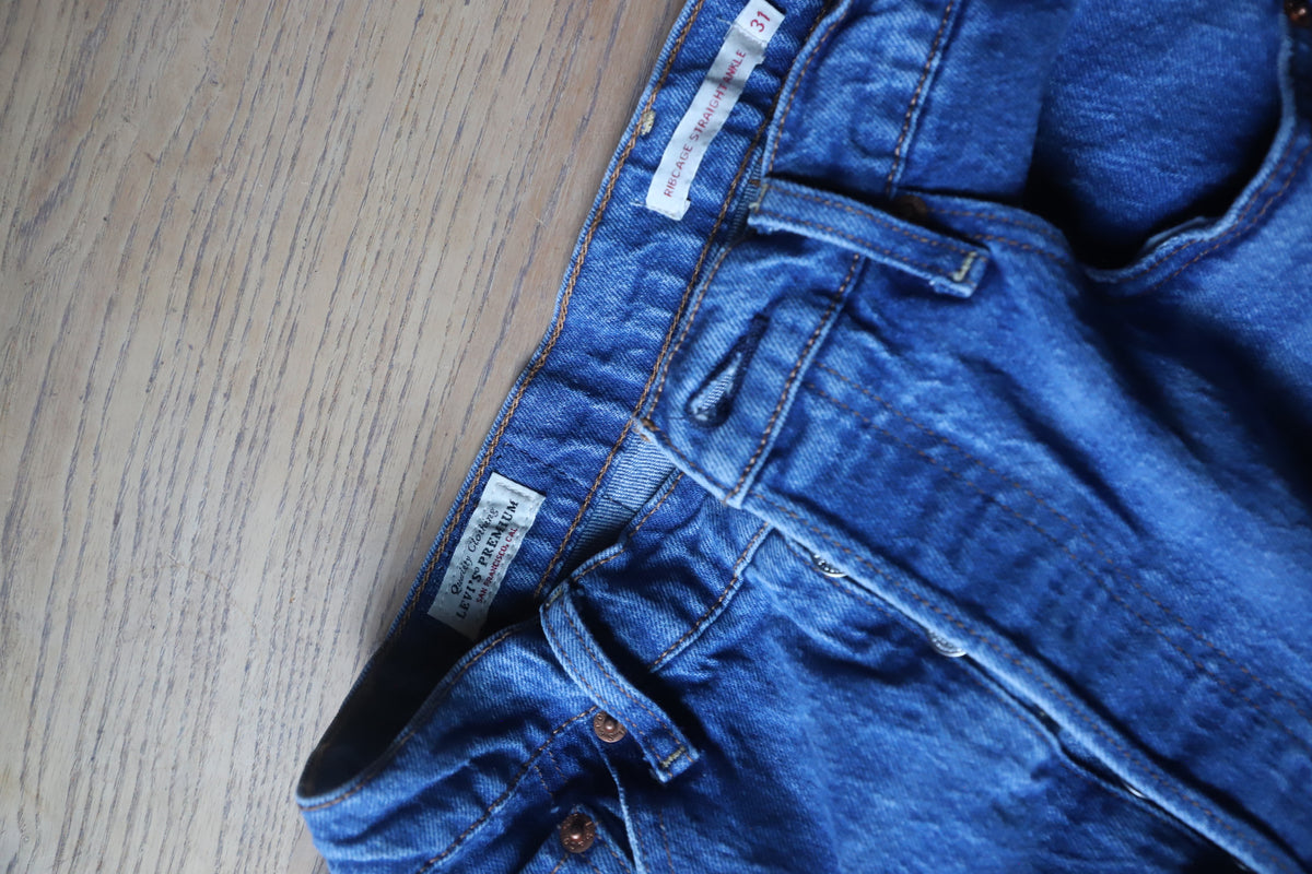 Levi Ribcage Straight Ankle denim size 31