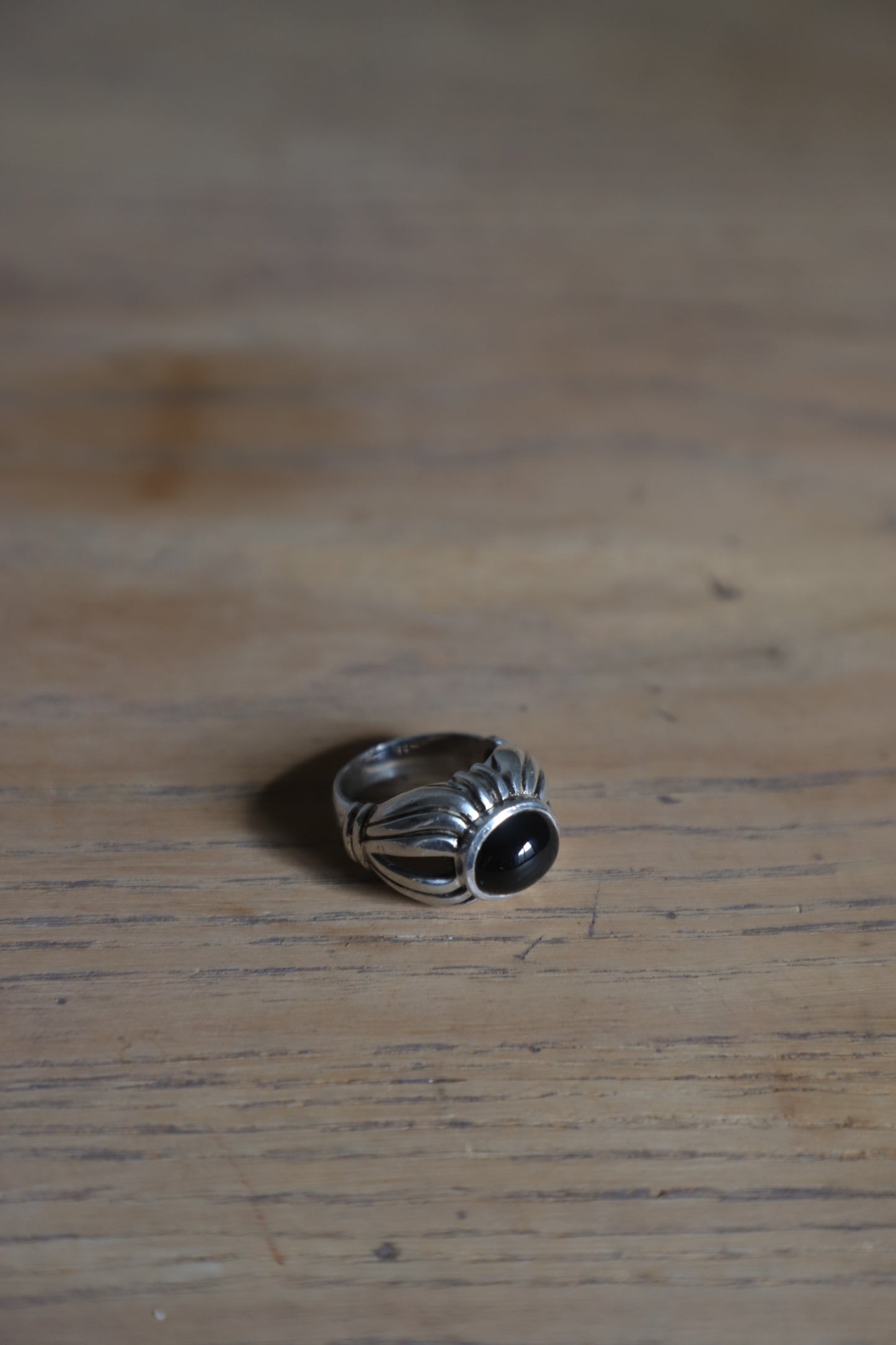 Vintage Sterling+Onyx chunky ring size 8