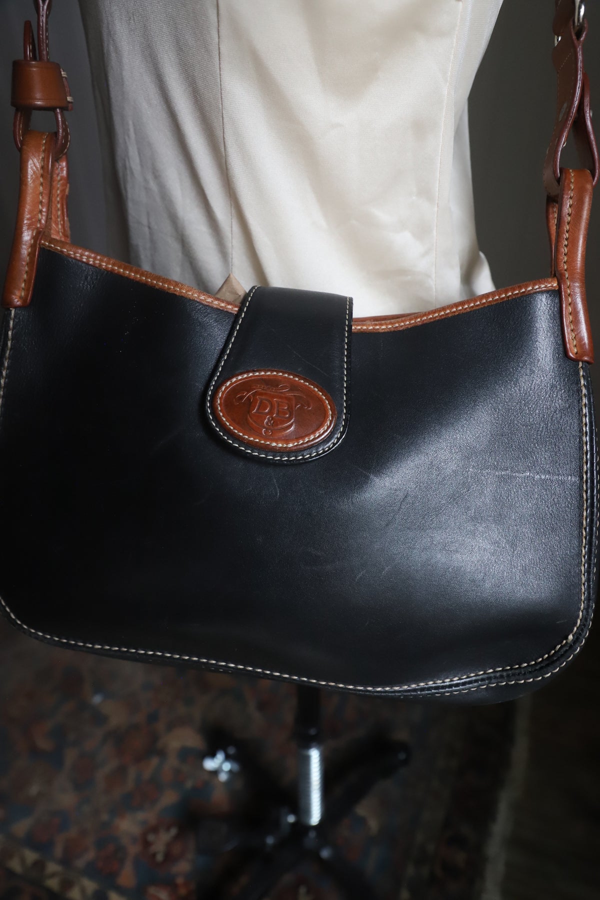 Vintage Dooney and Bourke all leather bag