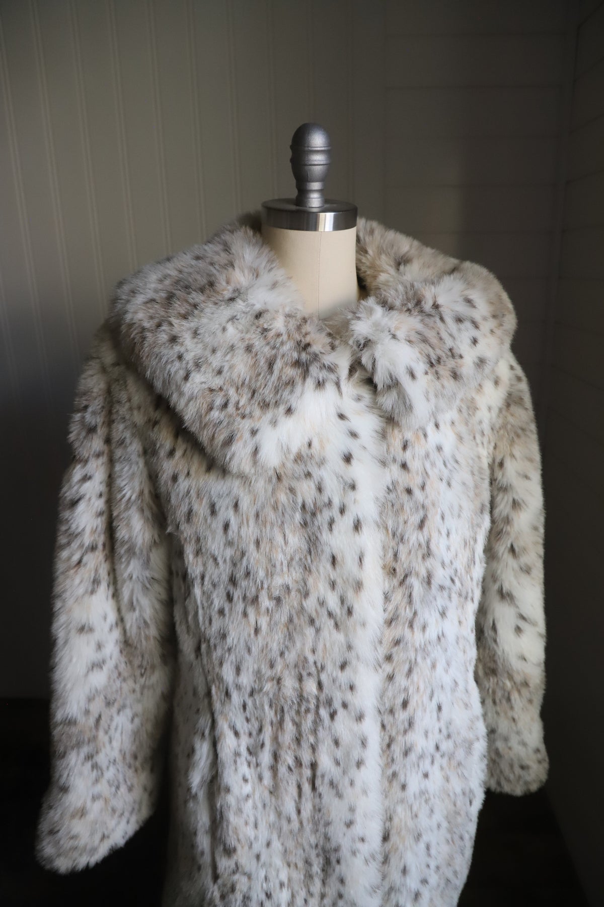 Vintage Pamela McCoy faux fur maxi coat size M