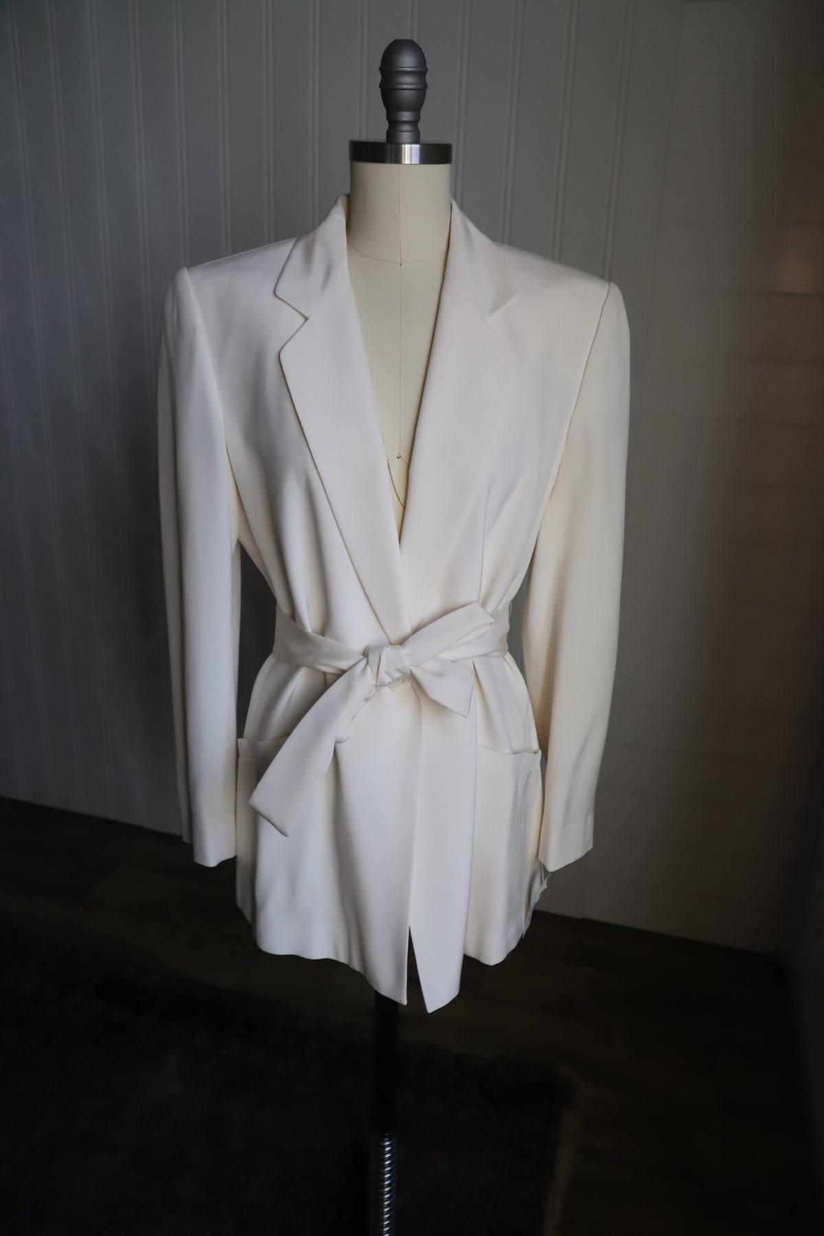 Vintage deadstock (NWT) Liz Claiborne silk blazer with belt