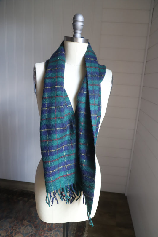 Vintage Geoffrey Beene 100% wool scarf