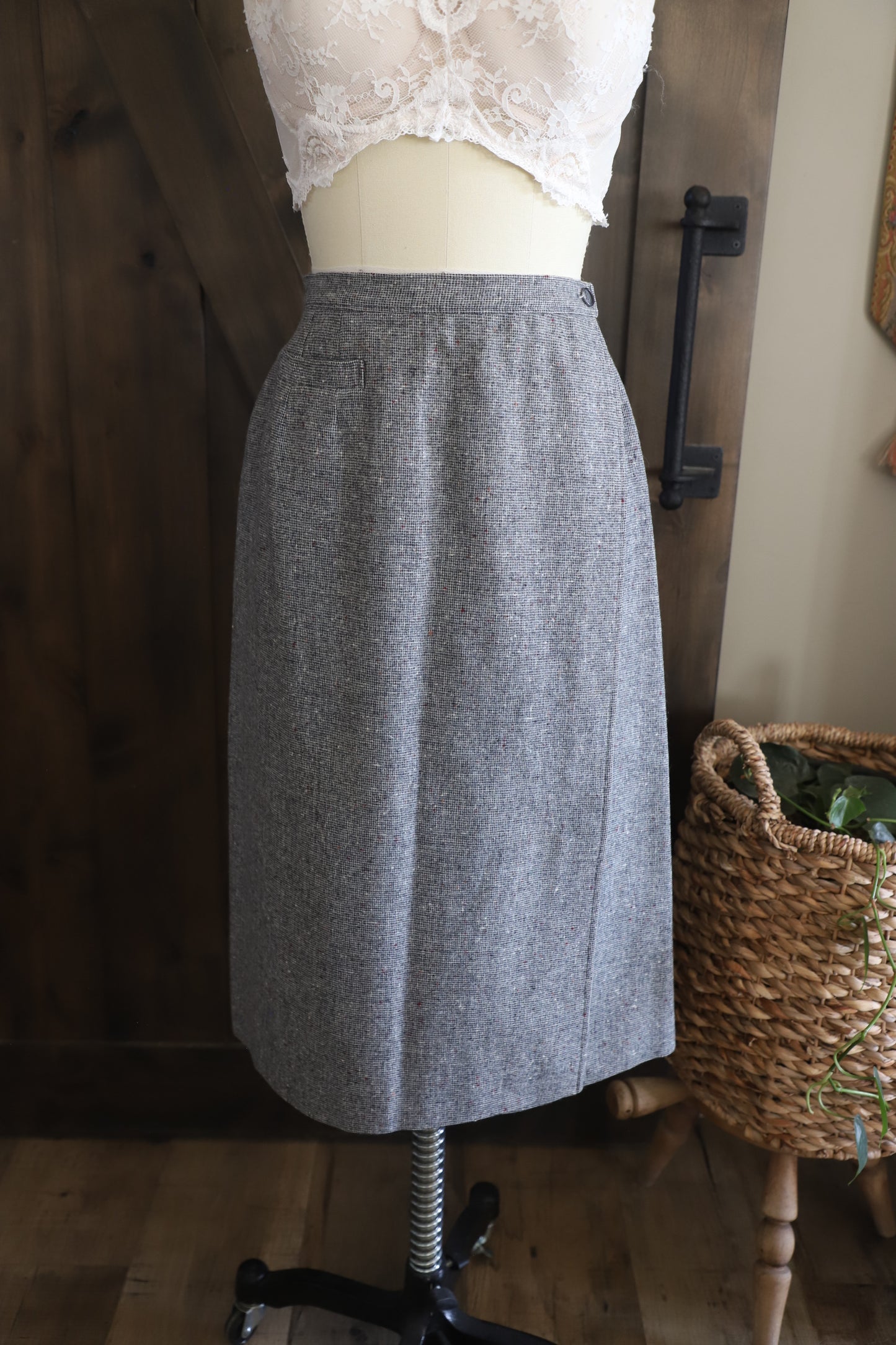 Vintage Pendleton USA wool skirts 27/28” waist