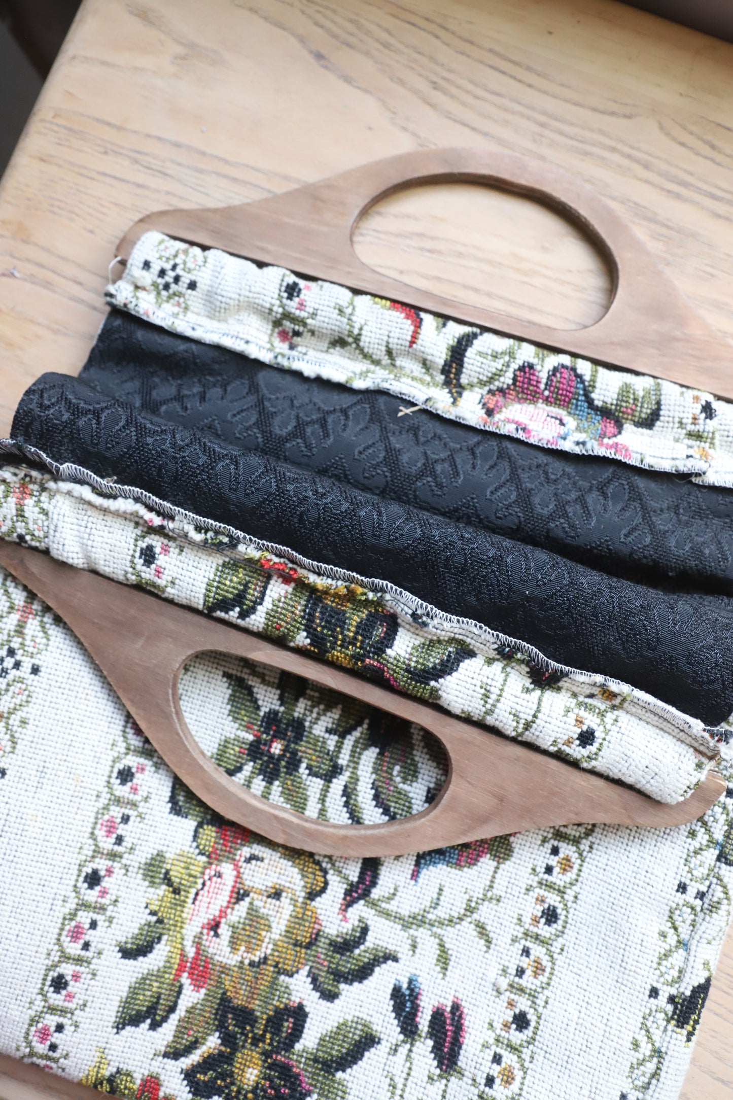 Vintage Carpet bag with wooden handles