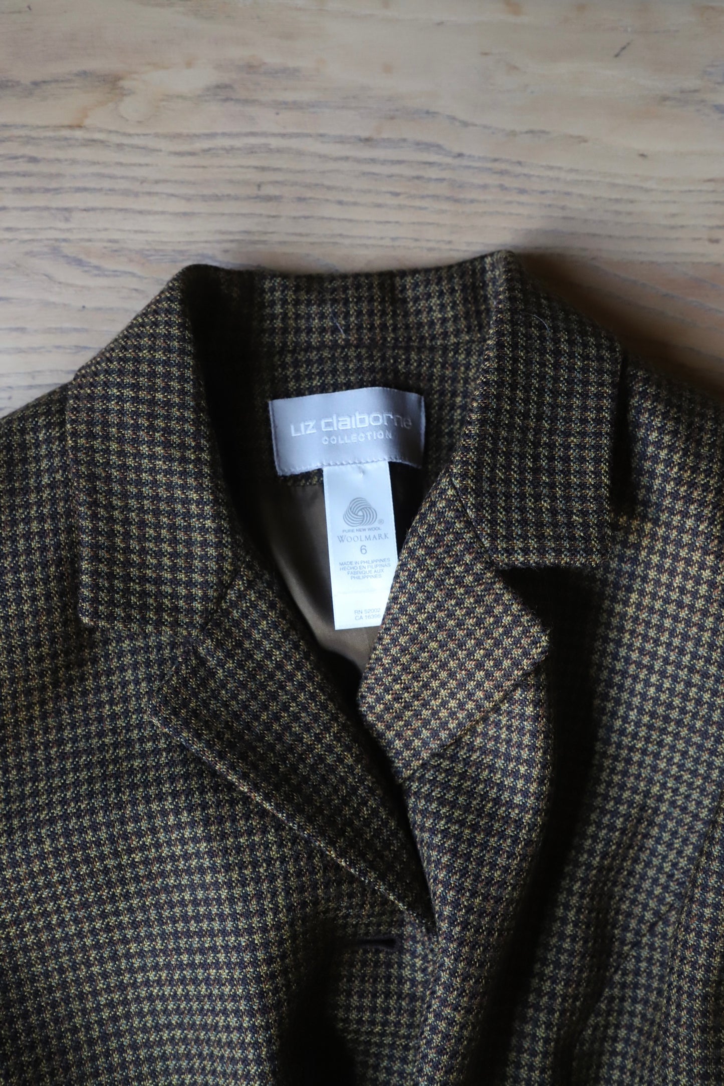 Liz Claiborne Wool blazer size 6