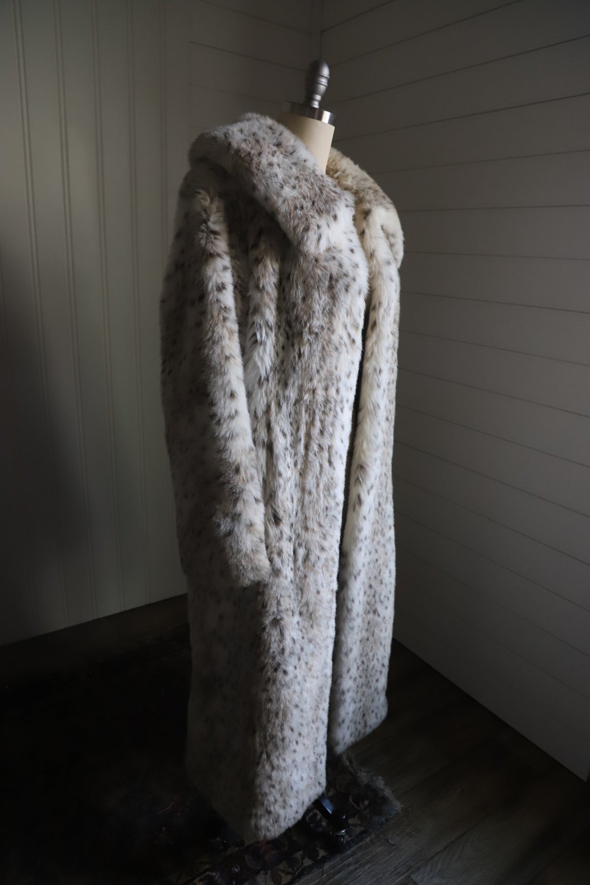 Vintage Pamela McCoy faux fur maxi coat size M