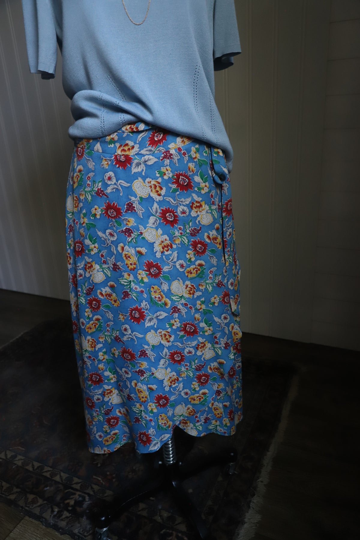 Vintage Ralph Lauren silk wrap skirt size 8P