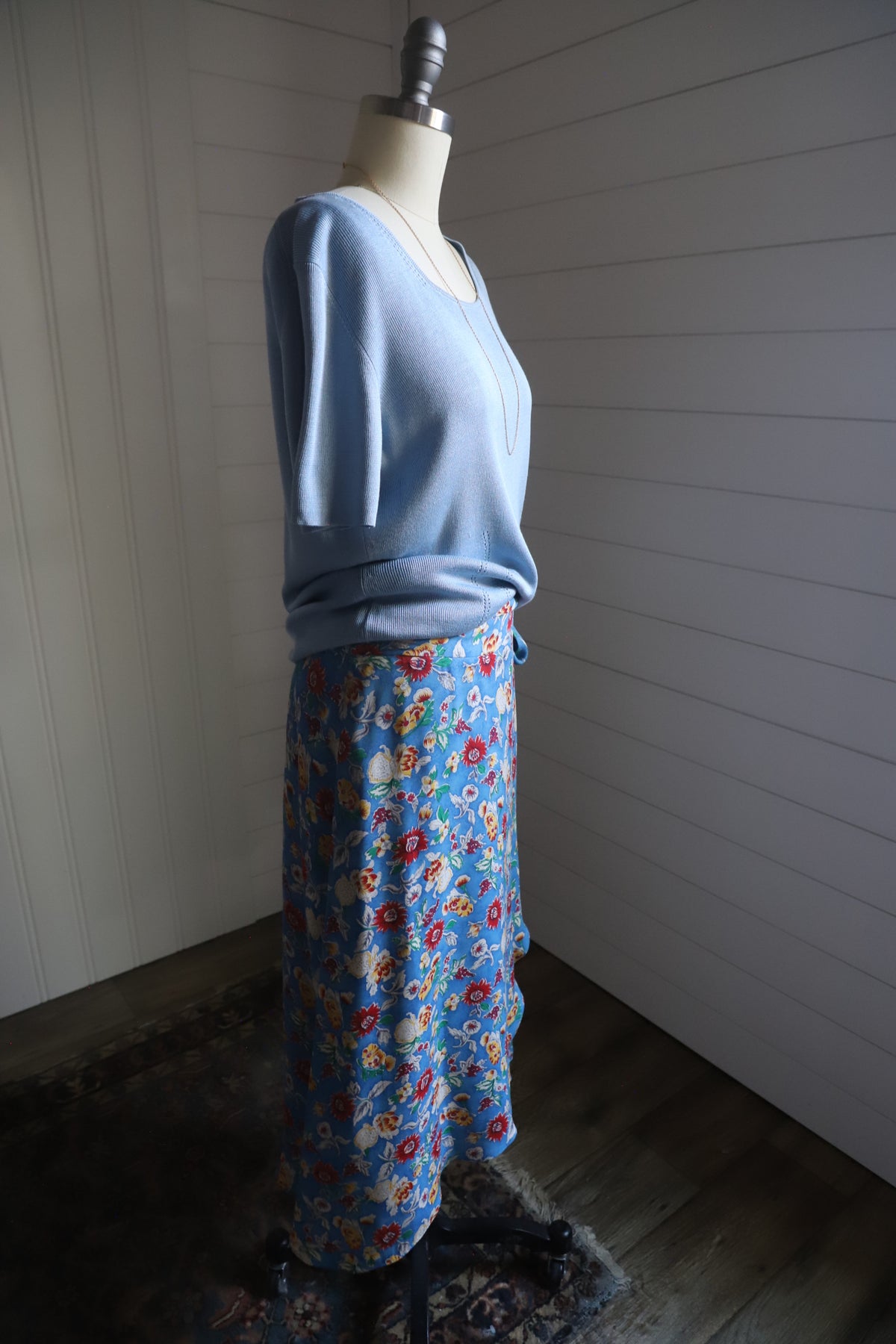 Vintage Ralph Lauren silk wrap skirt size 8P
