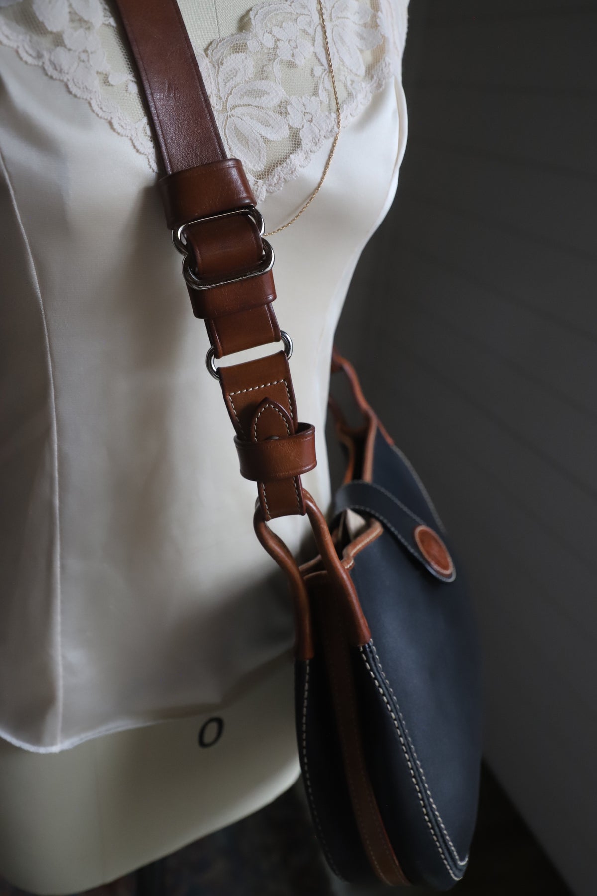 Vintage Dooney and Bourke all leather bag