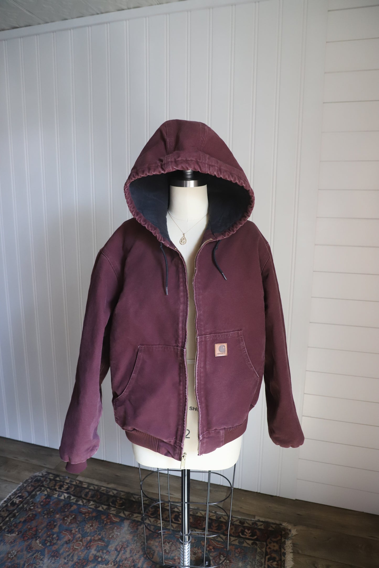 Carhartt hooded work jacket size men’s large women’s XL