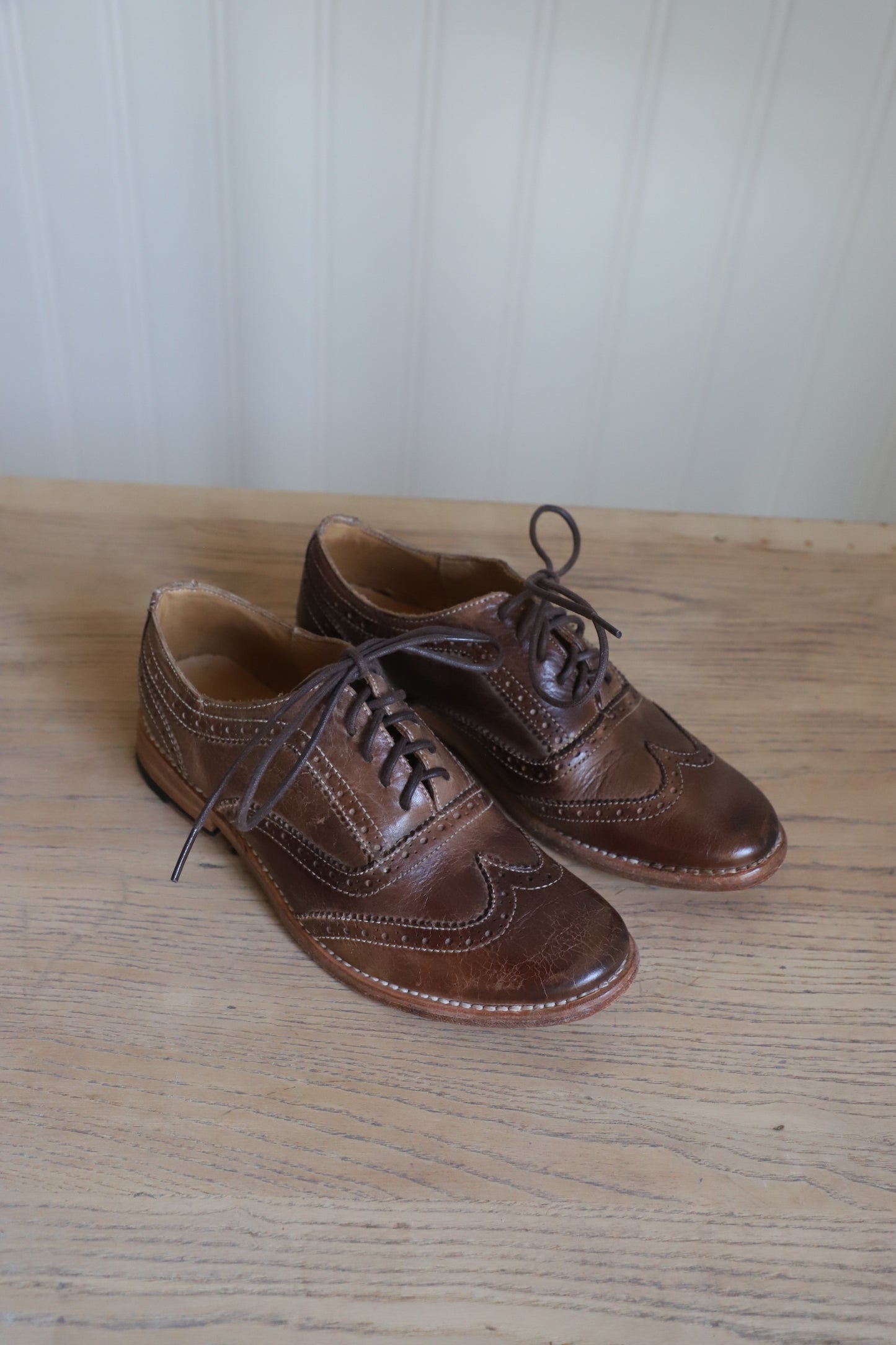 BedStu all leather oxfords size 6.5