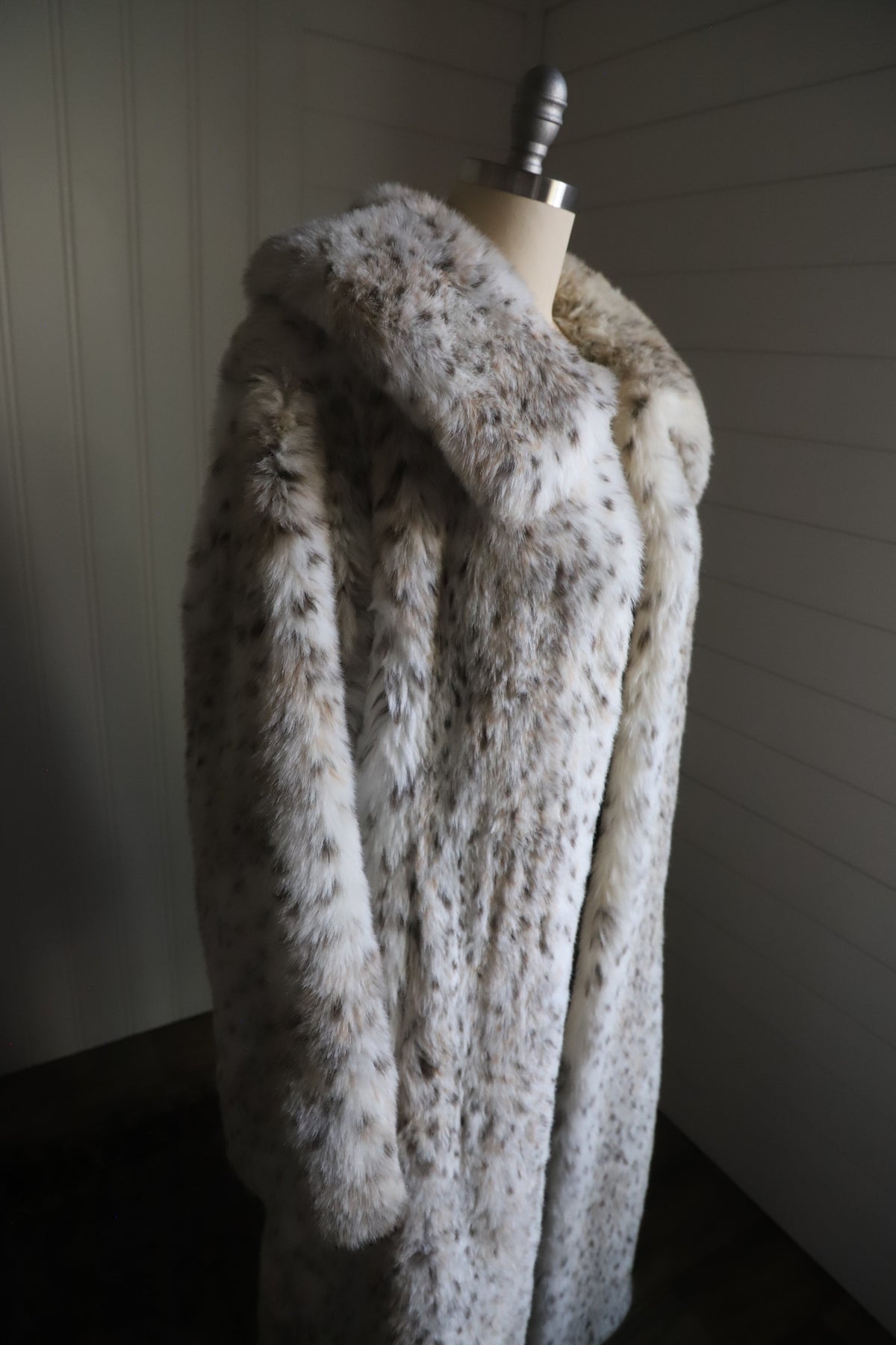 Vintage Pamela McCoy faux fur maxi coat size M