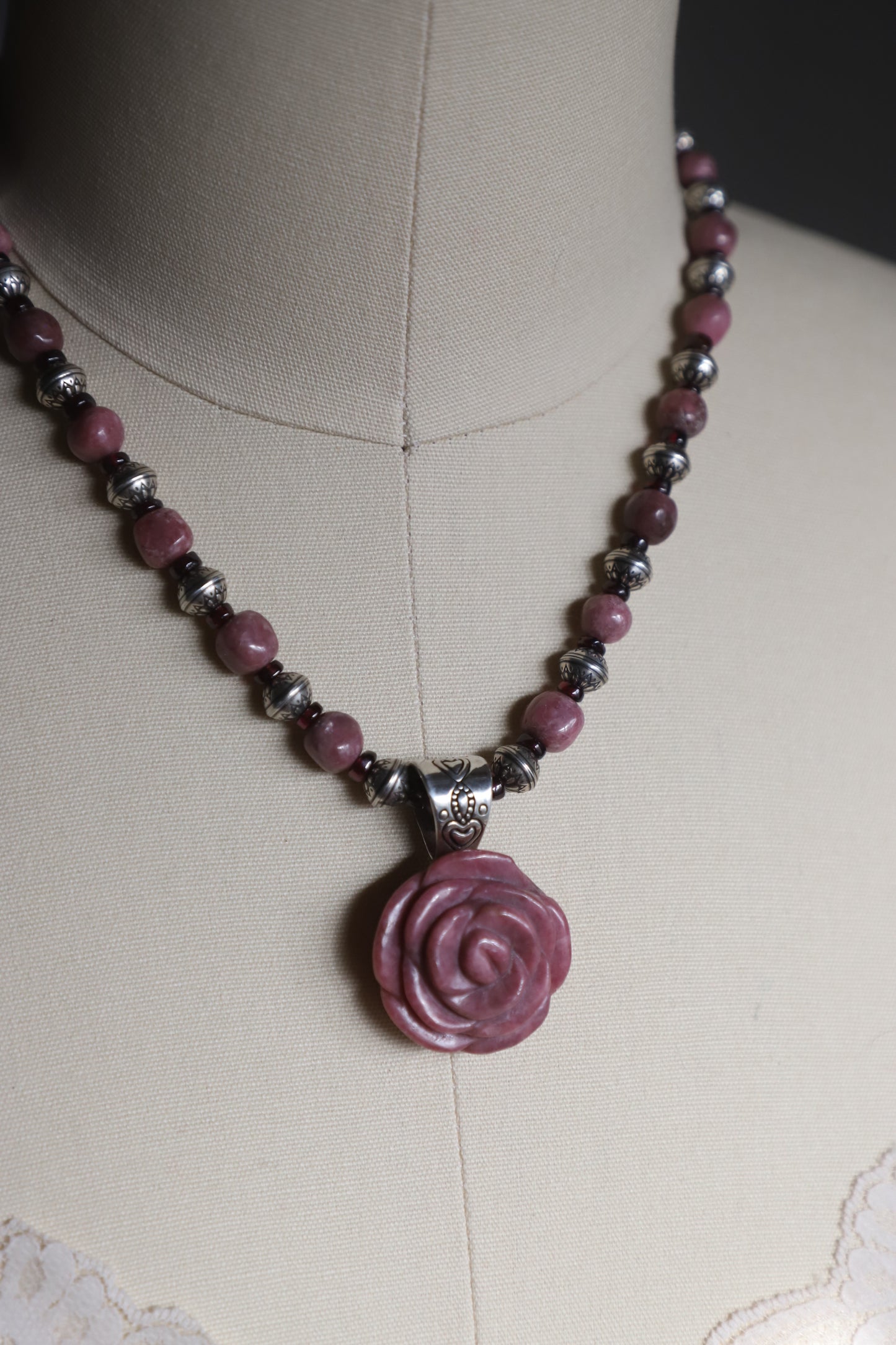 Vintage Carolyn Pollack Sterling+rhodolite Rose necklace