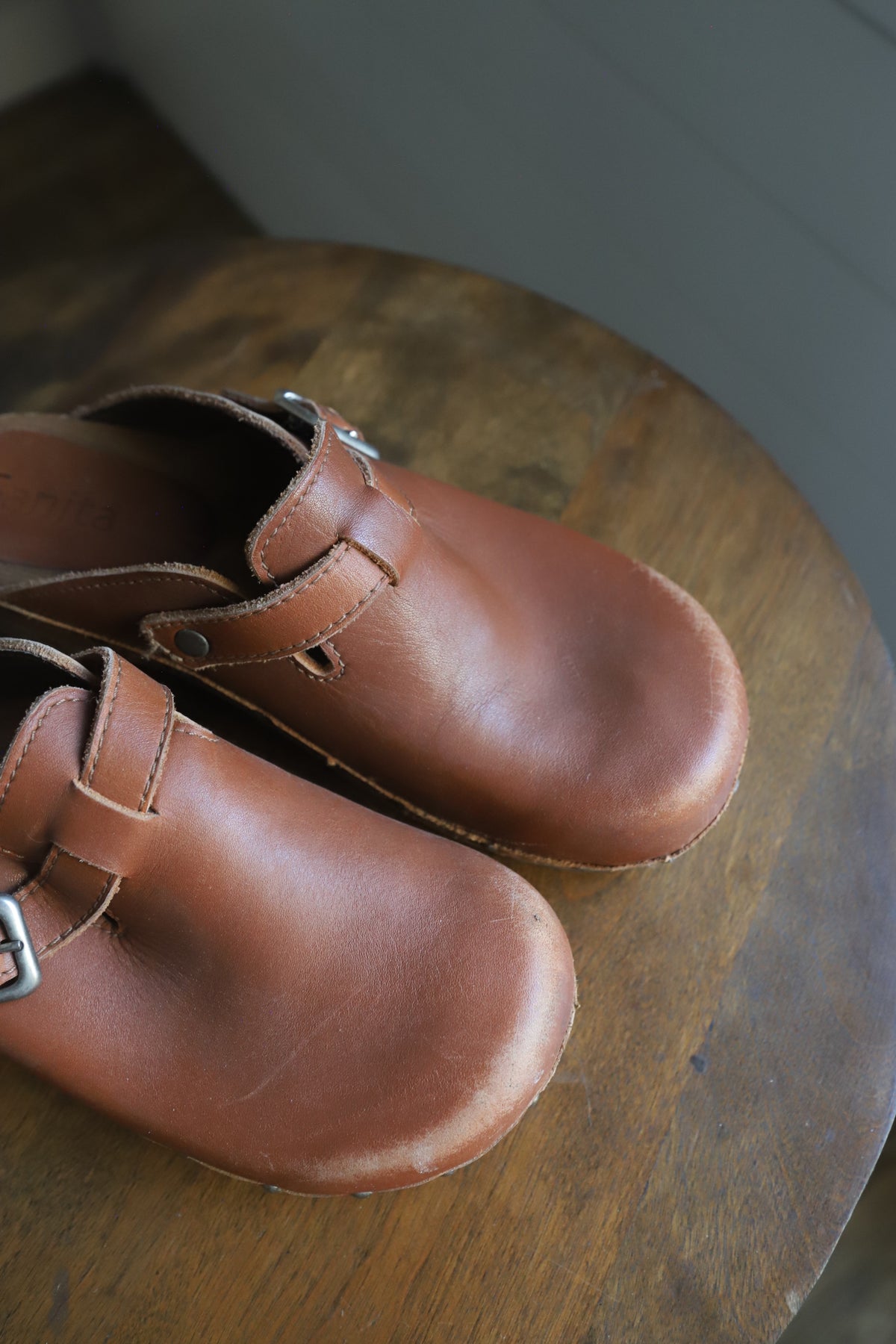 Sanita leather clogs size 40